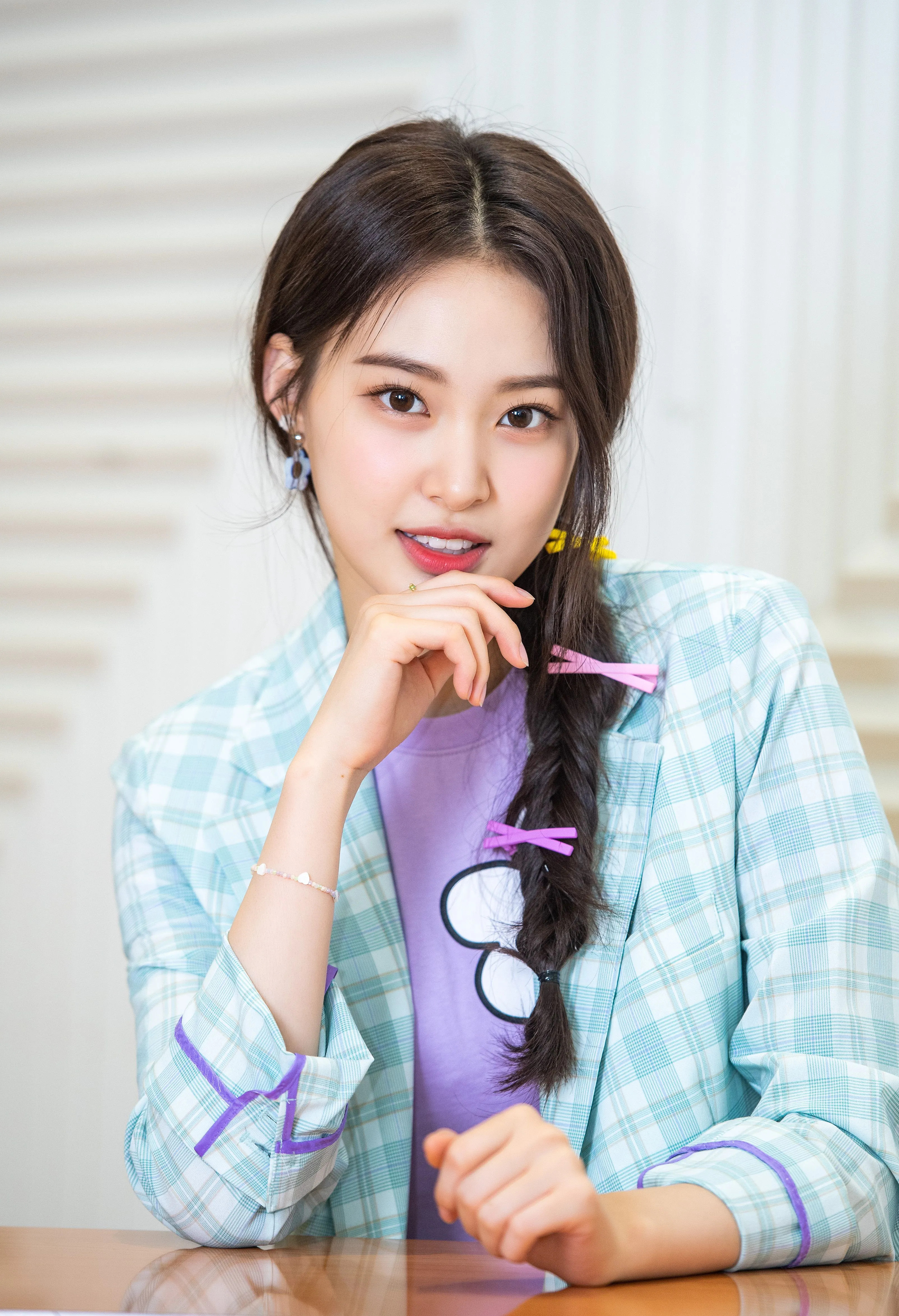 Weeekly Zoa x Osen Interview Photo