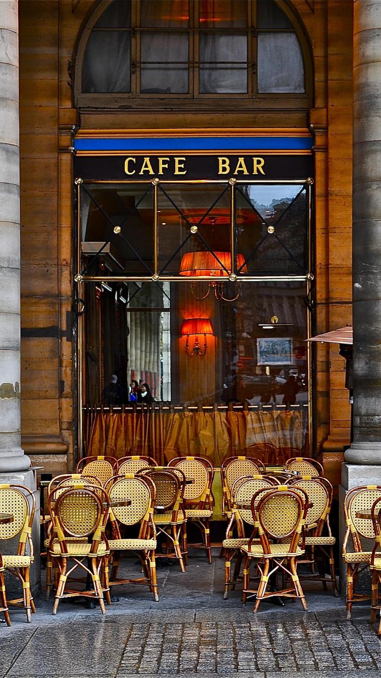 LR. Paris cafe, download to your desktop Pauline Sellers