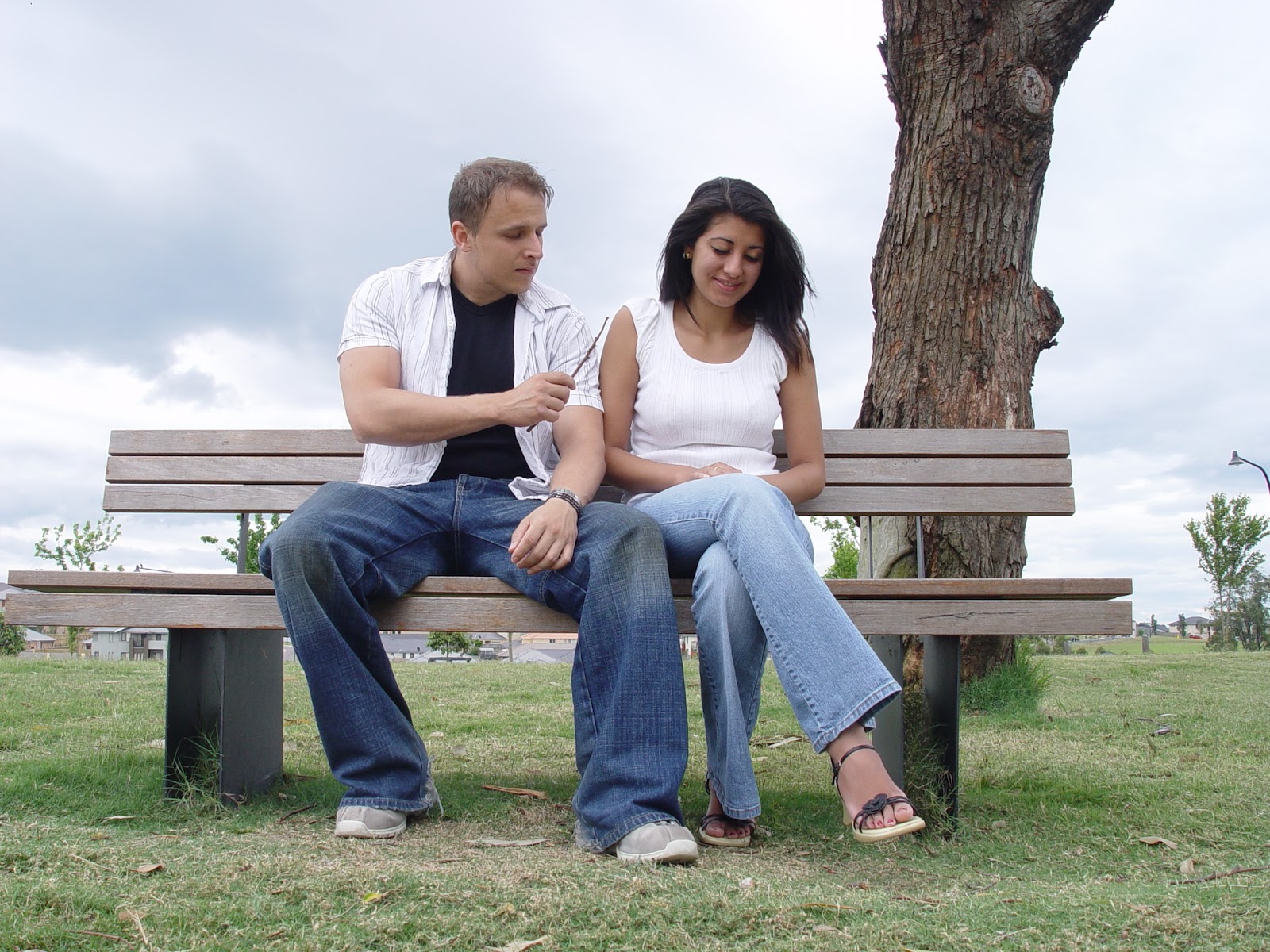 Love Quotes, Love Image, Sayings: couple love wallpaper. couple sitting on bench wallpaper. bench love wallpaper. couple love wallpaper. cute couples in love wallpaper. romantic couples