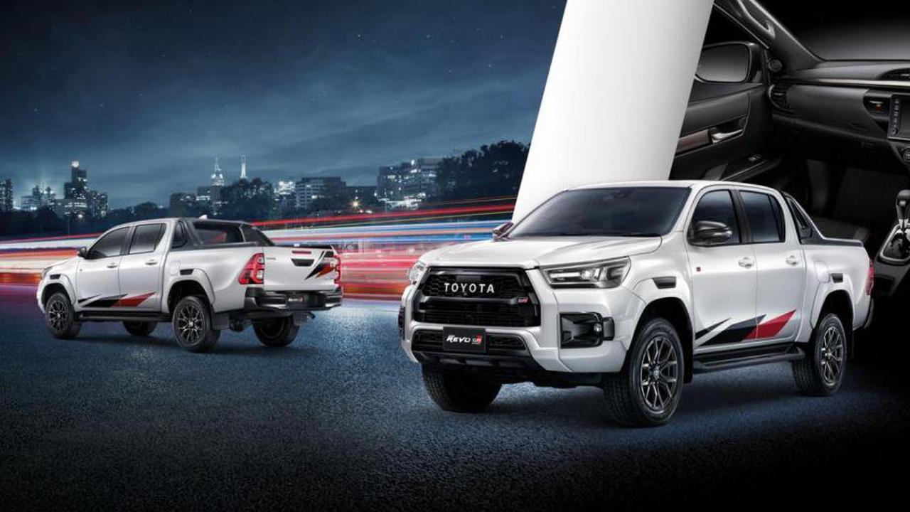 image of the two editions of the toyota hilux revo gr sport 2022