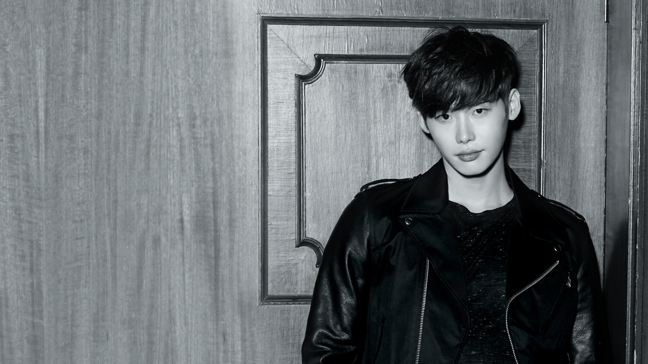 Lee Jong Suk Wallpaper Possibly With A Well Dressed Jong Suk Wallpaper HD Wallpaper & Background Download