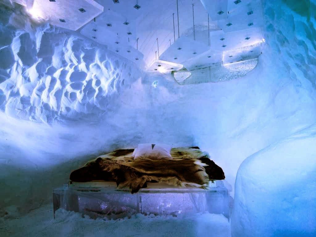 Ice Hotel Wallpaper