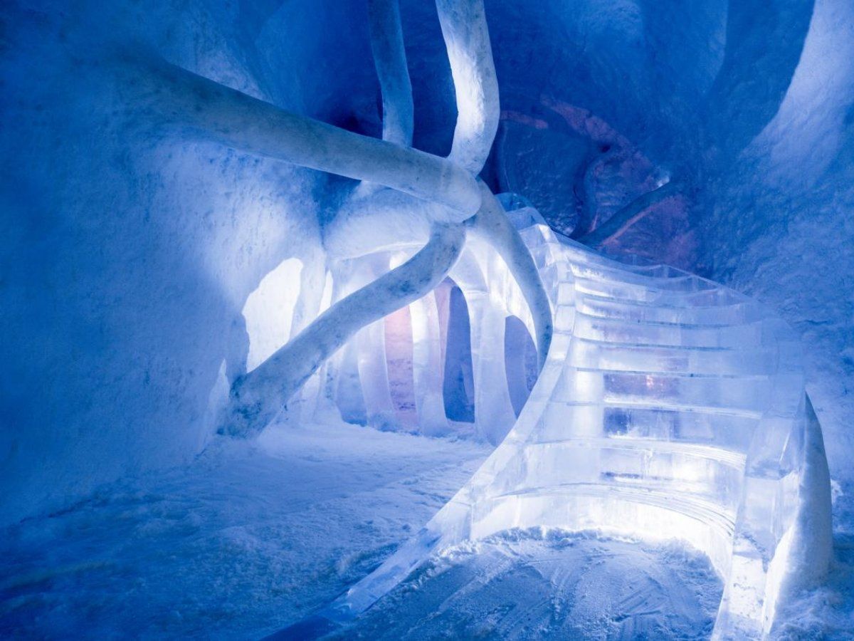 Ice hotel Sweden. World's first ice hotel that doesn't melt even in summer. Trending & Viral News