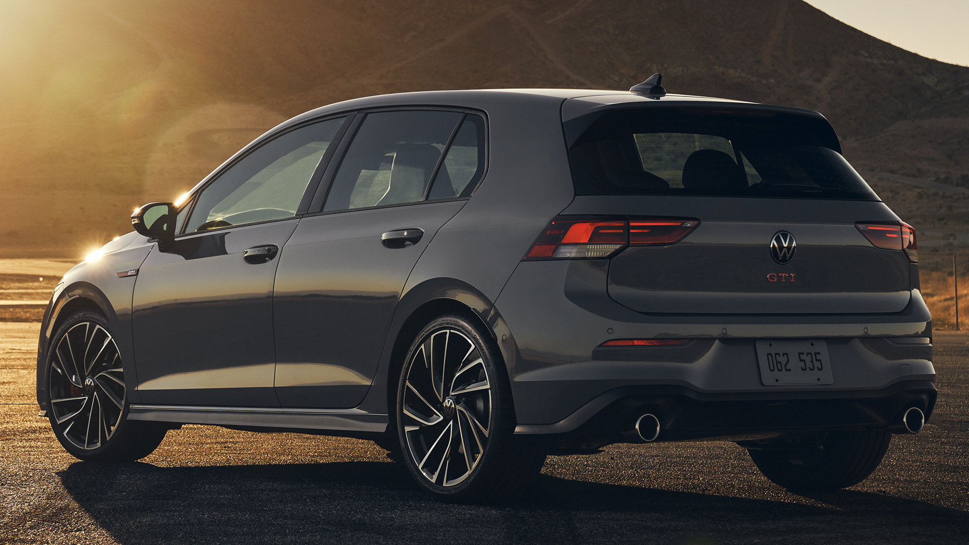 2022 Volkswagen Golf GTI (US) and HD Image