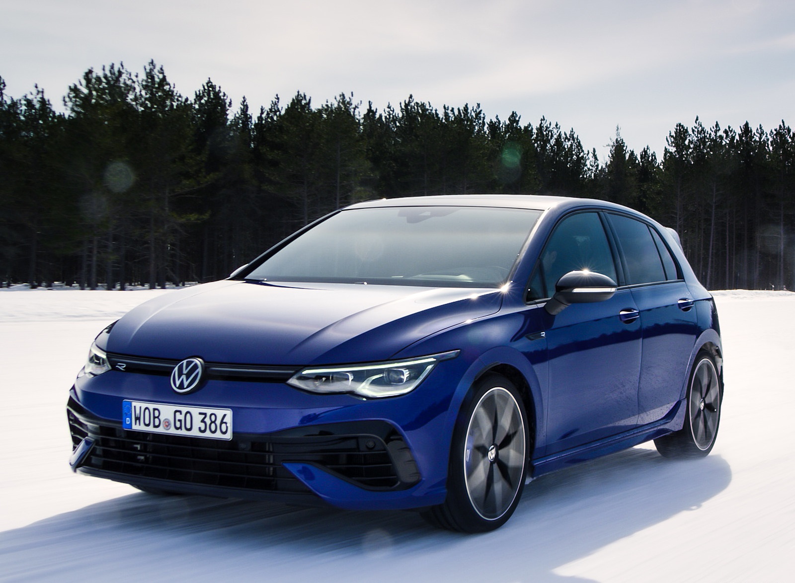 2022 Volkswagen Golf R Front Three Quarter Wallpaper