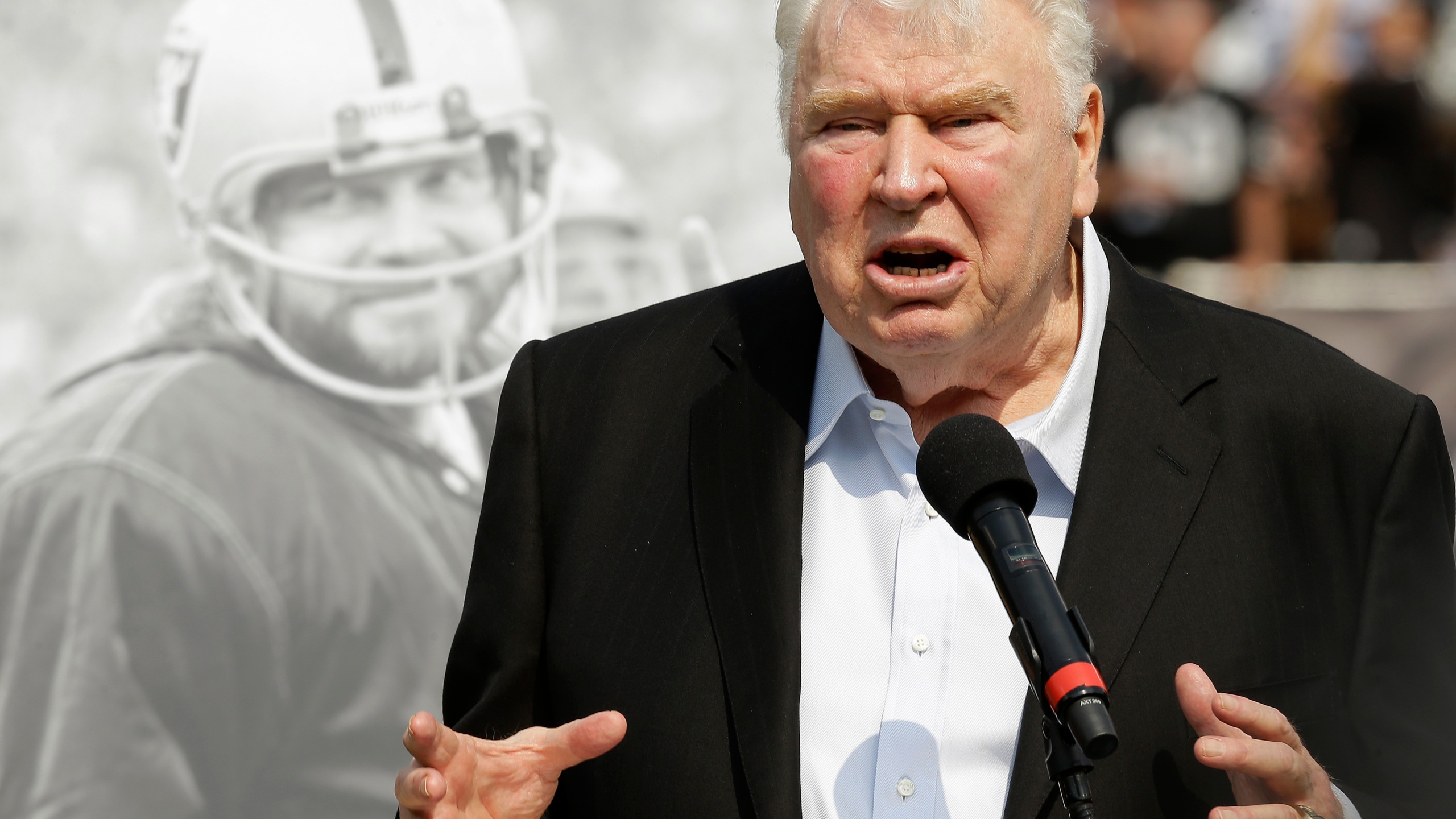 John Madden, Hall of Fame coach and broadcaster, dies at 85