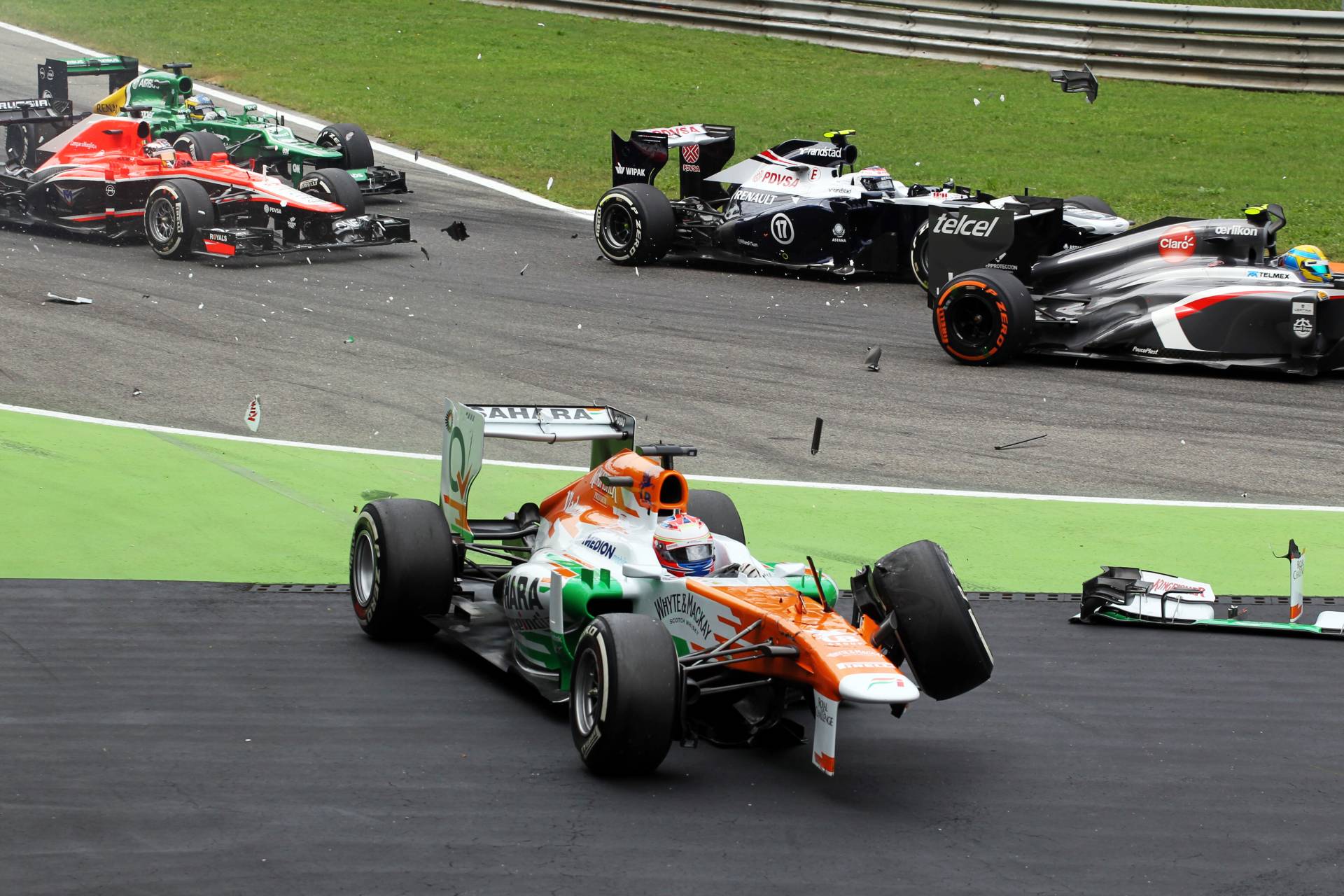 The Crash of Paul di Resta, Force India F1 Team, VJM06. Marco's Formula 1 Page