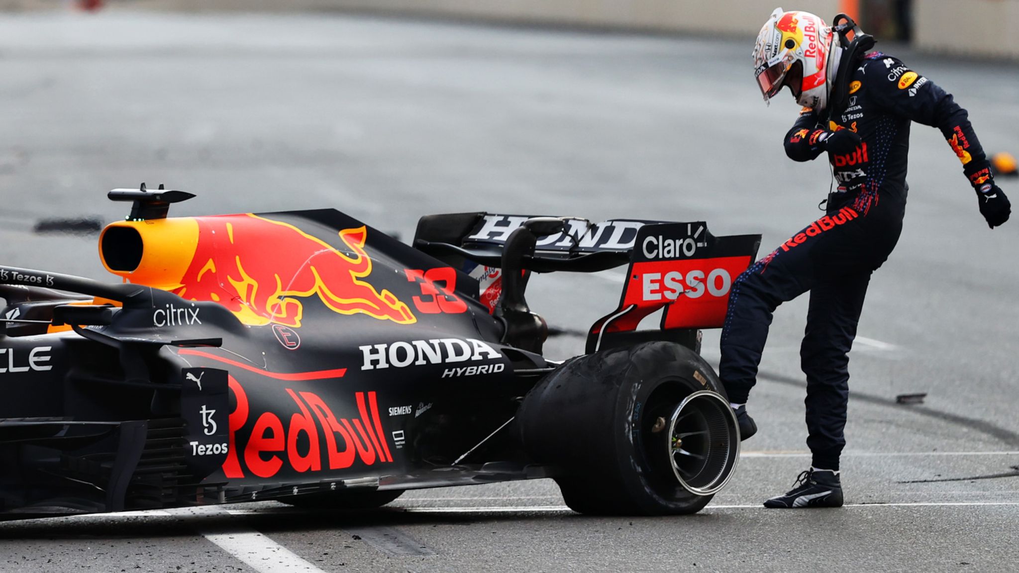 Azerbaijan GP: Sergio Perez wins dramatic race after Max Verstappen accident and Lewis Hamilton error