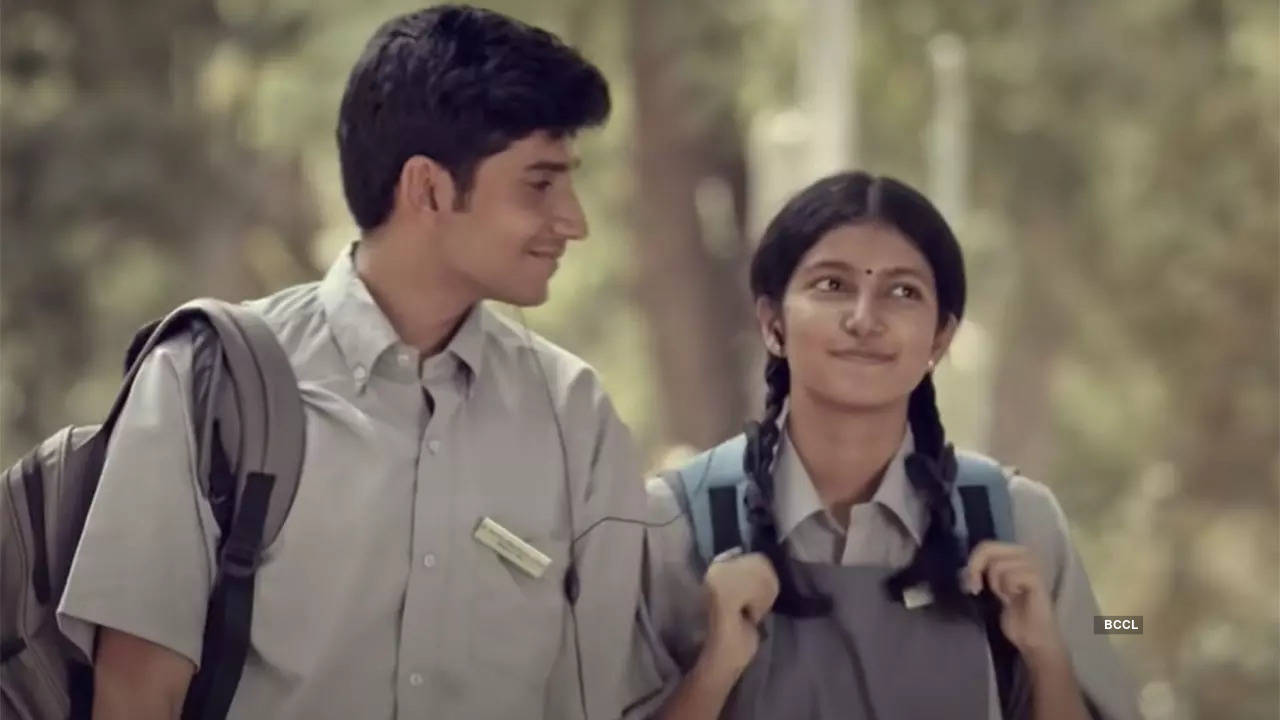 Mudhal Nee Mudivum Nee Review: A trip down memory lane that is worth watching