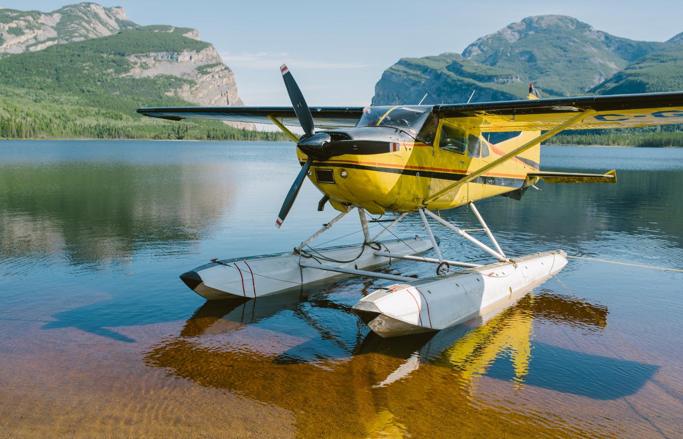 planespotting: Your guide to watching bushplanes in the Northwest Territories. Spectacular Northwest Territories