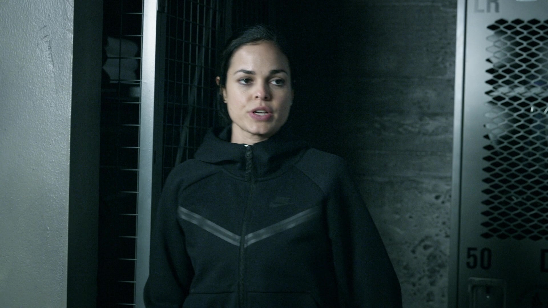 Nike Women's Hooded Jacket Of Lina Esco As Officer III Christina Alonso In S.W.A.T. S04E10 Buried