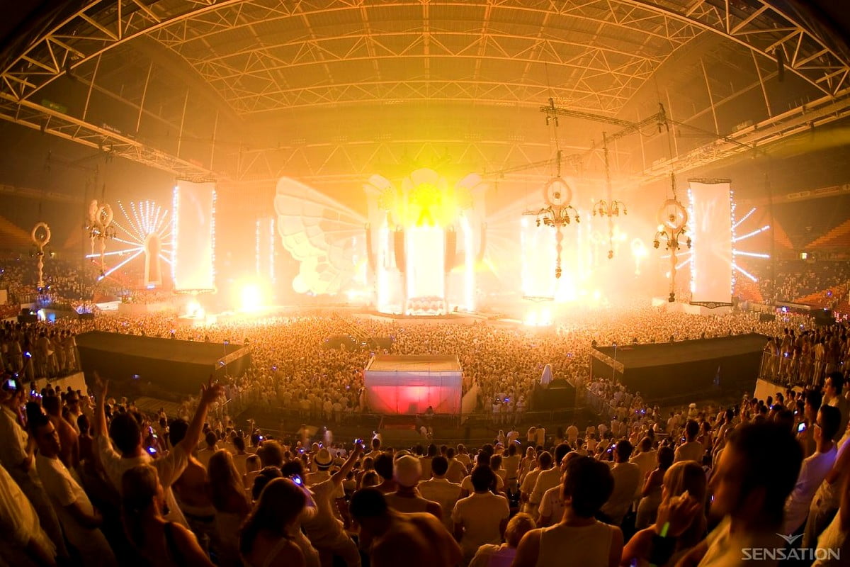 Disco, Concert, Crowd background 1440x900. TOP Free Download picture