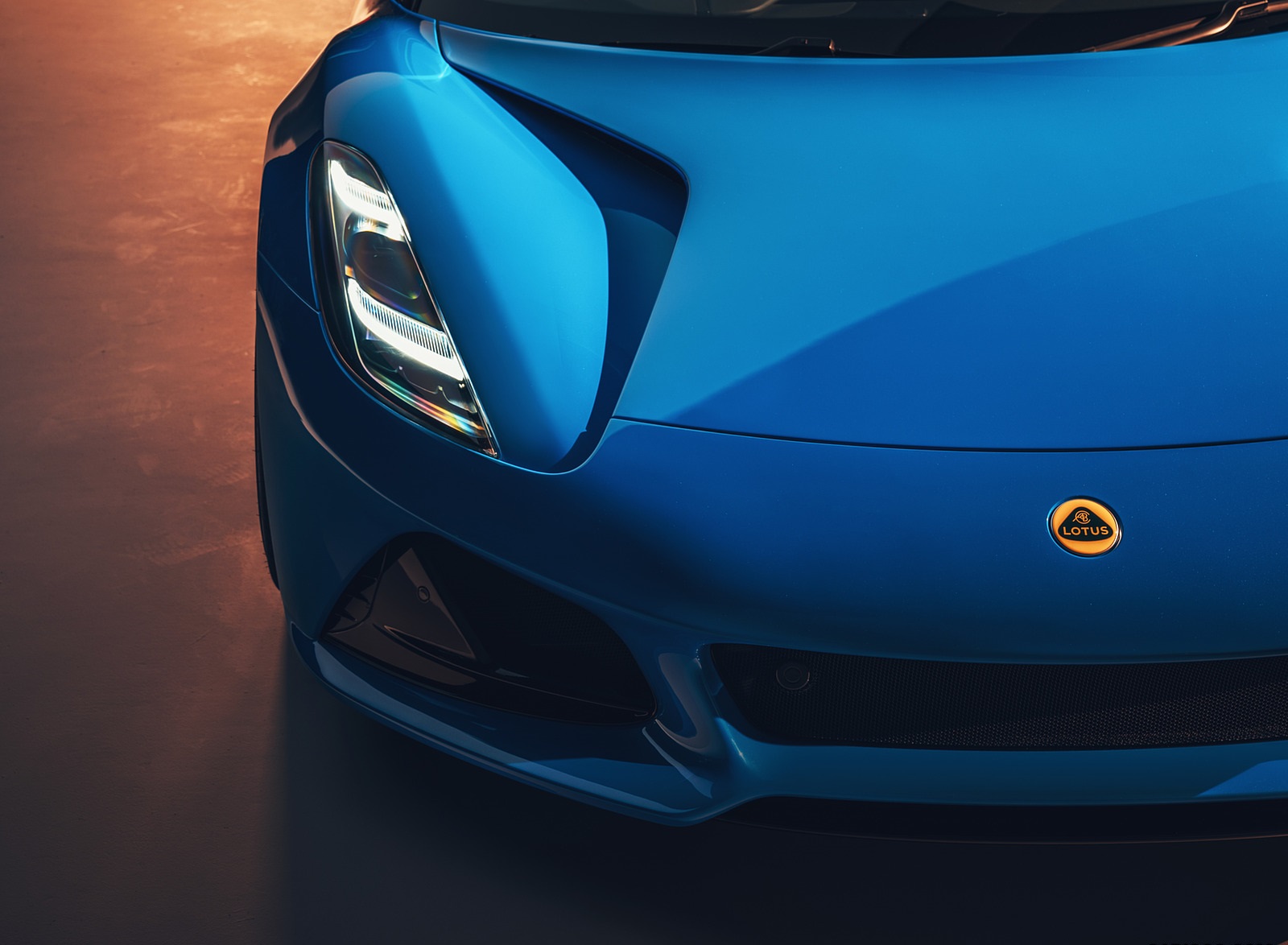 2023 Lotus Emira Headlight Wallpaper (11)