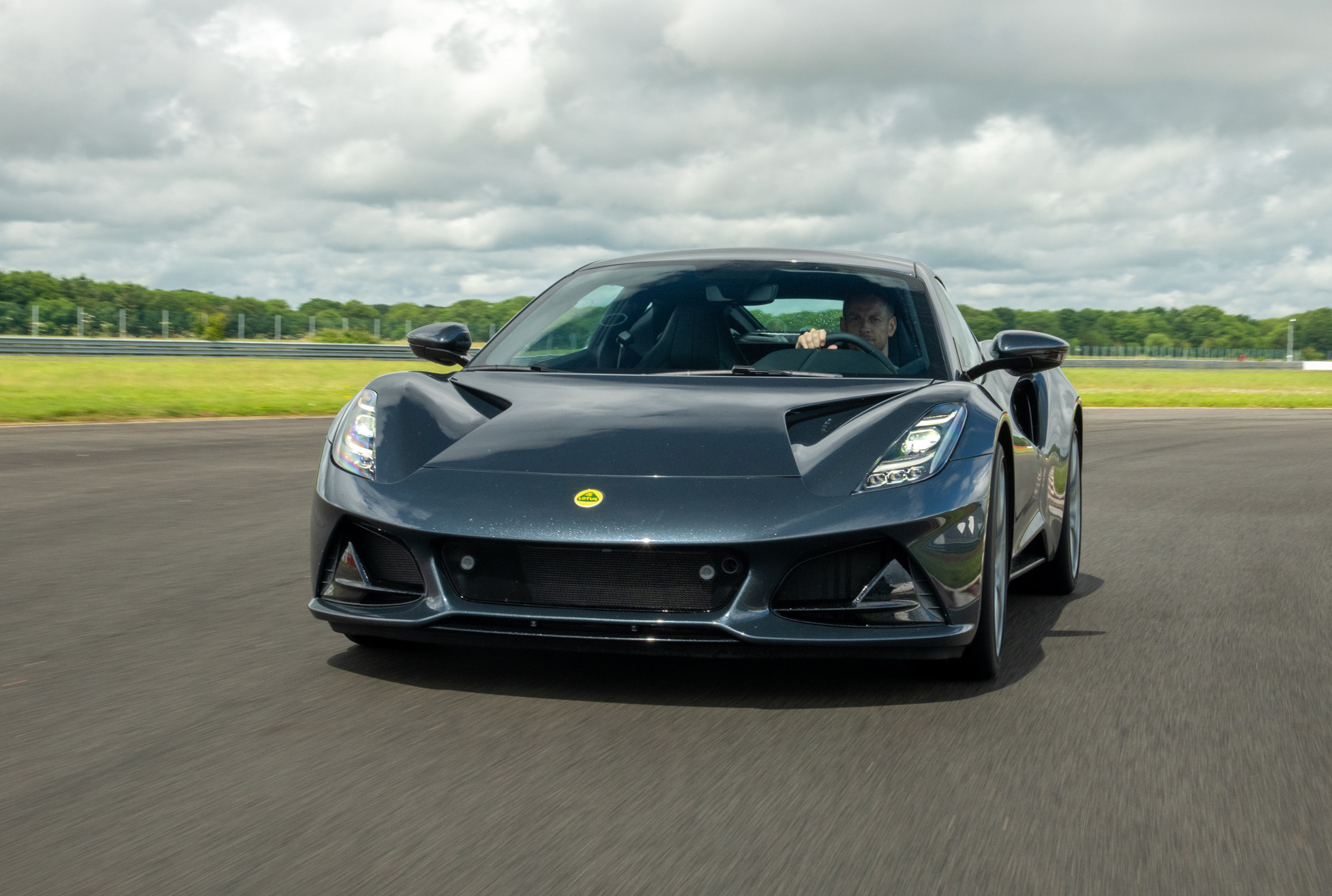 2023 Lotus Emira Wallpaper