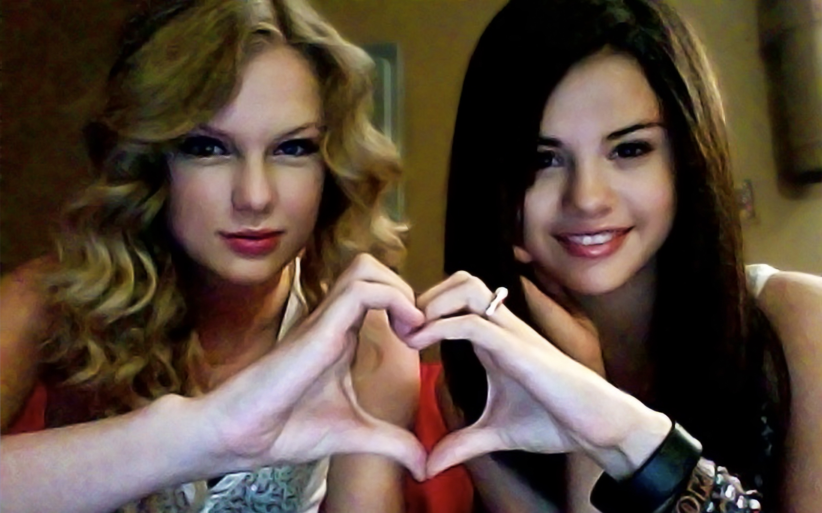 Friendship - ) Swift En Selena Gomez