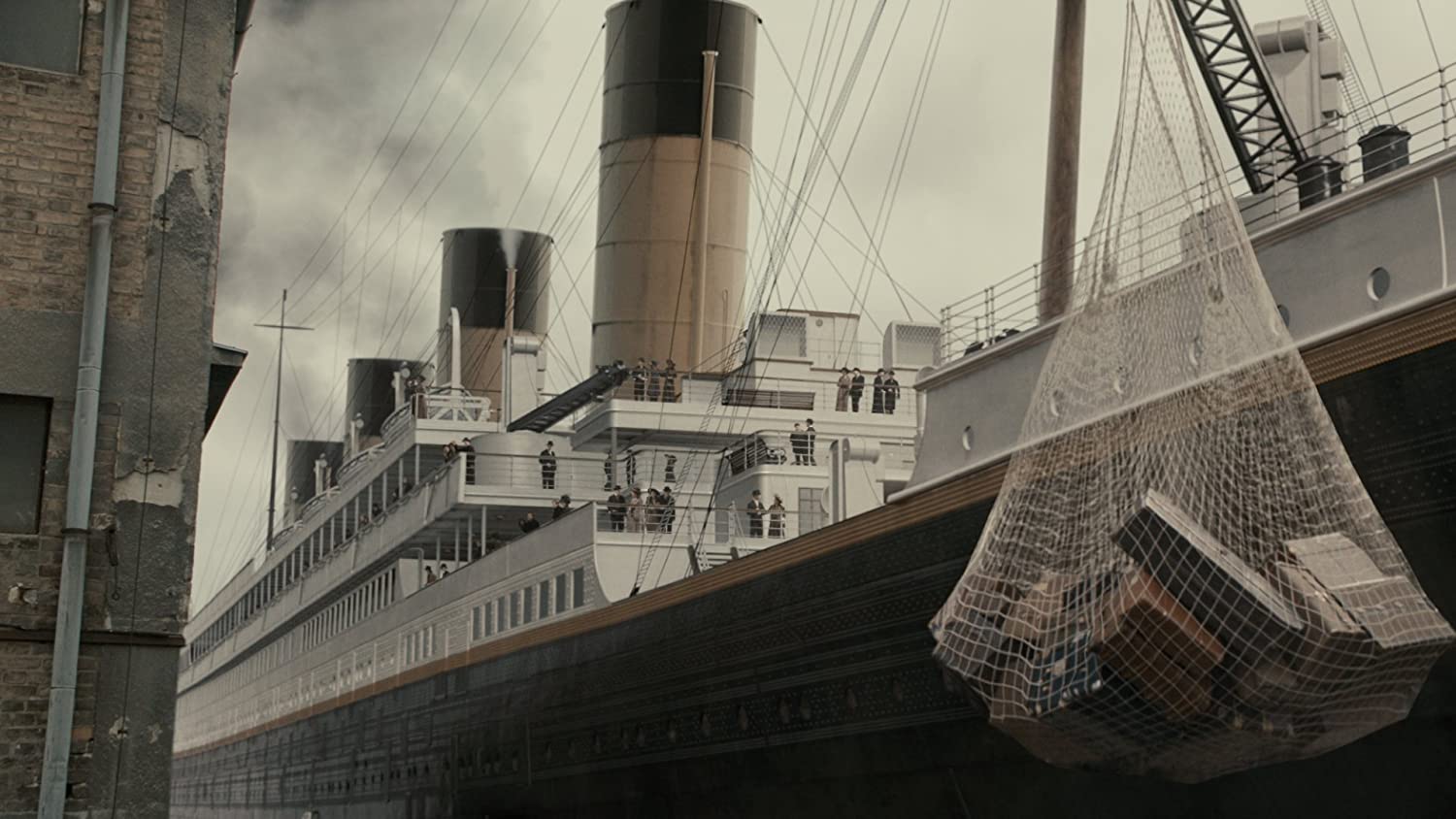Titanic [Blu Ray], Toby Jones, Linus Roache, Geraldine Somerville, Maria Doyle Kennedy, Jon Jones, Julian Fellowes: Movies & TV