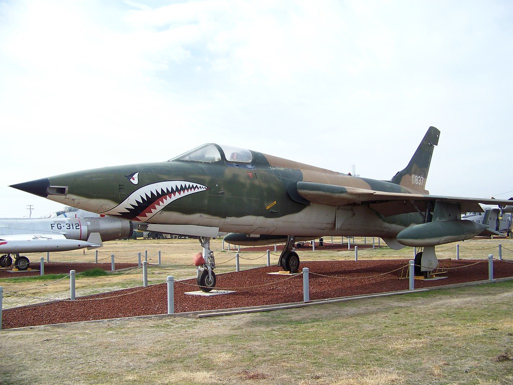 Republic F 105 Thunderchief ( Fighter Bomber ) The F 105 P