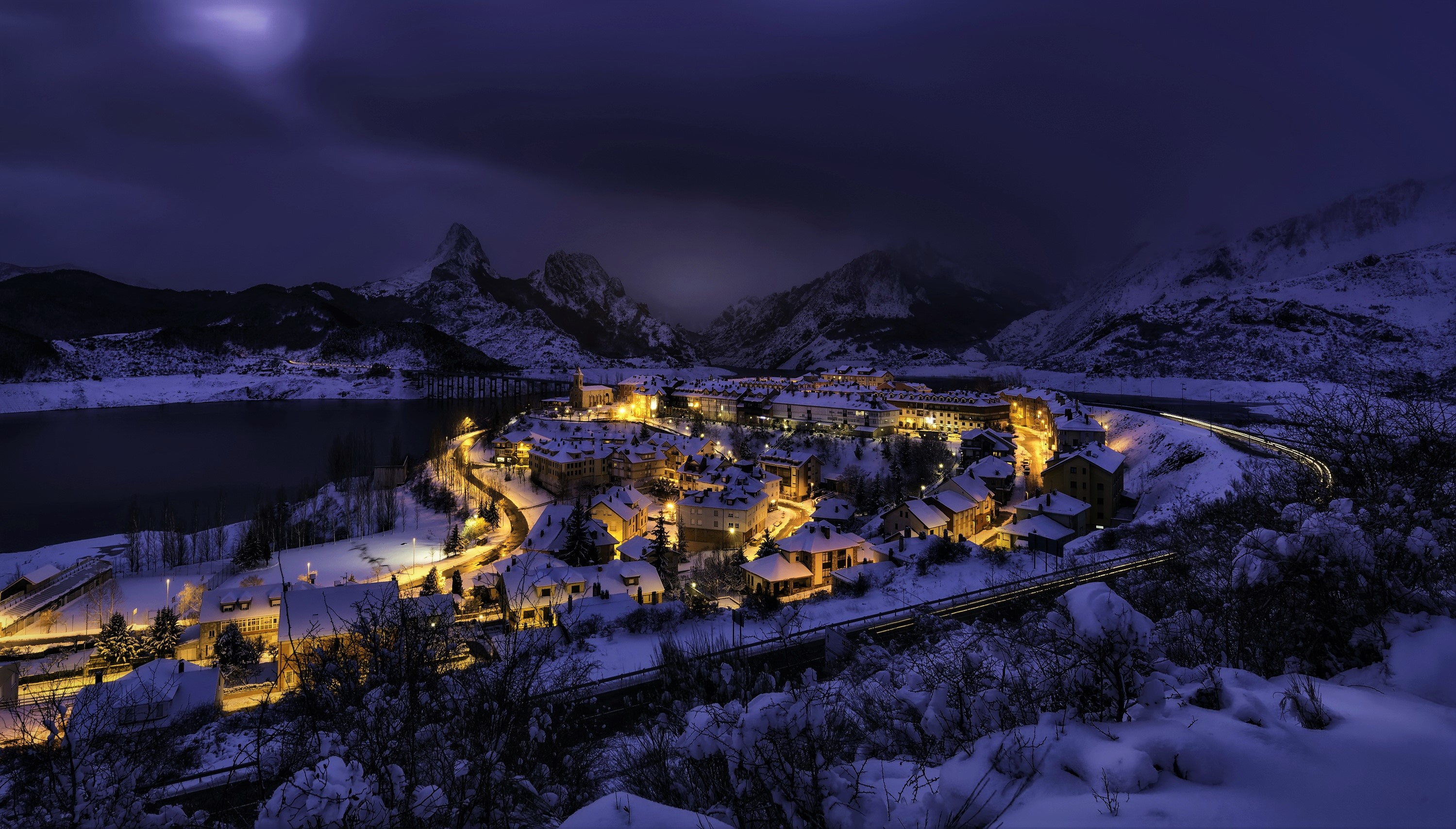 City Light Mountain Snow Town Winter wallpaperx1707