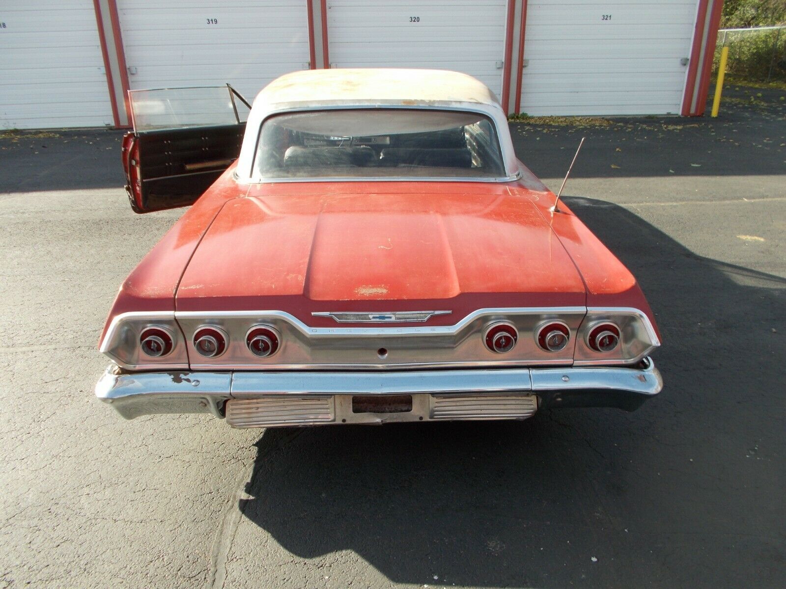 Chevrolet Impala Barn Find Hides an Original Surprise Under the Hood