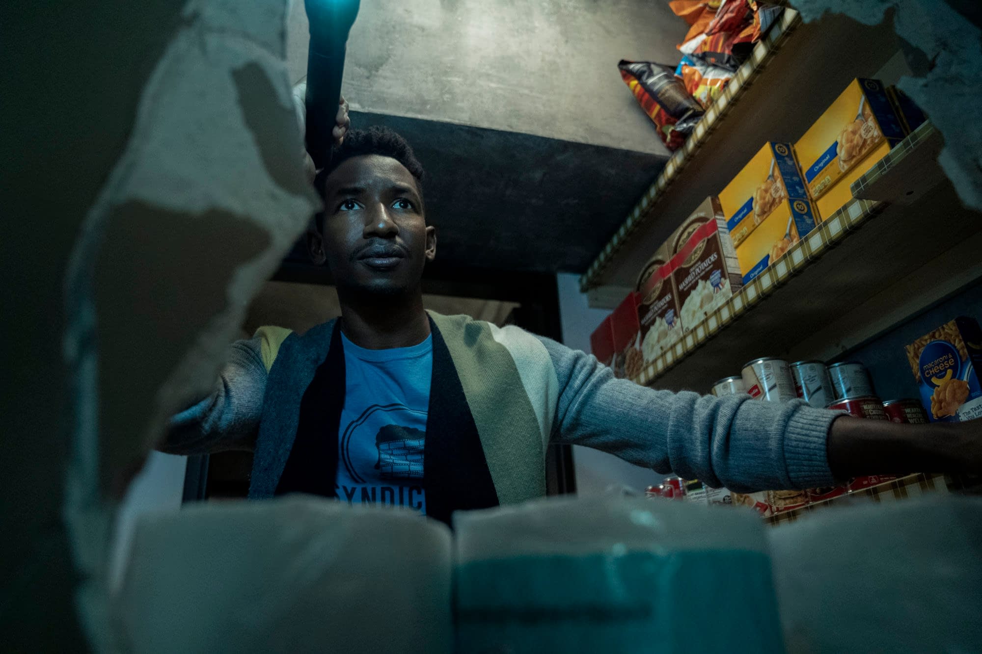 Archive 81 Trailer Image: Netflix Series Rewinds To Reveal The Truth