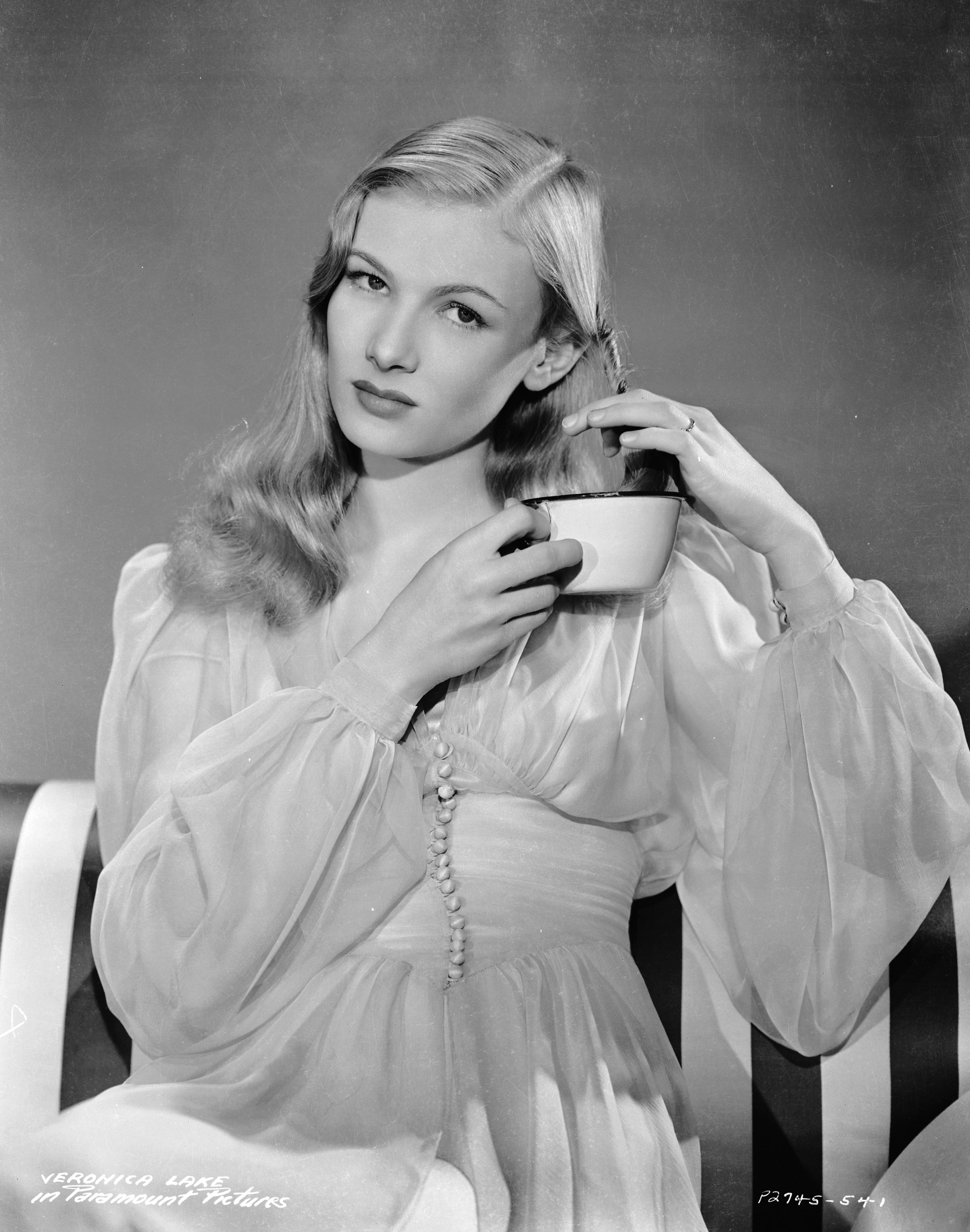 Veronica Lake Old Hollywood Femme Fatale