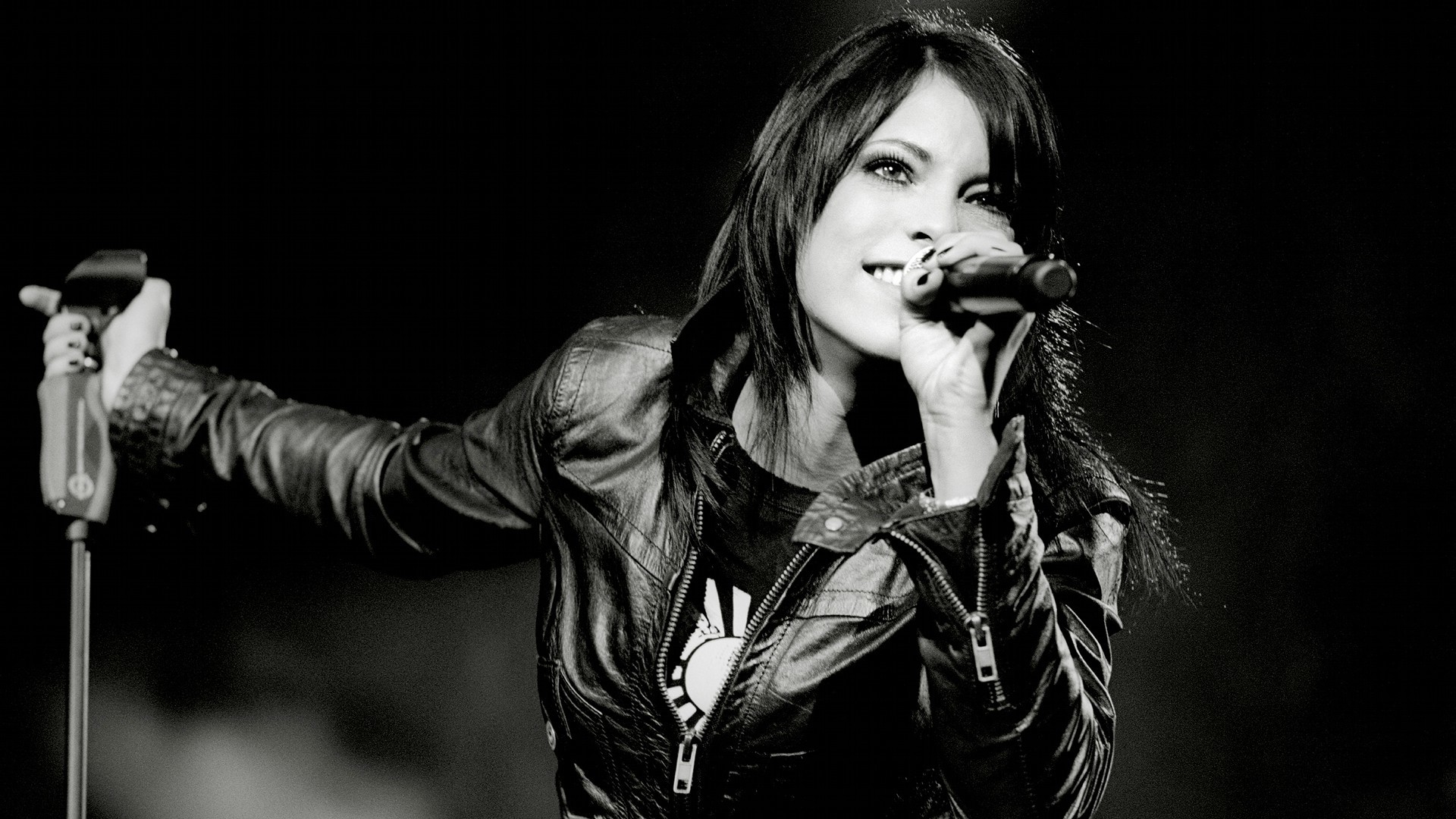 Stefanie Kloß, Monochrome, Dark Hair, Silbermond Wallpaper HD / Desktop and Mobile Background