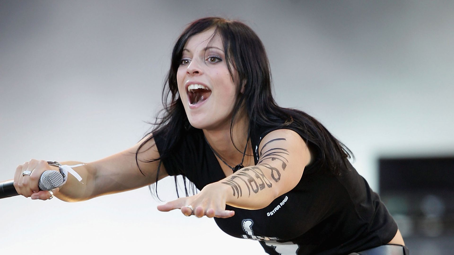 Stefanie Kloss Feuert An. Alter & Vermögen