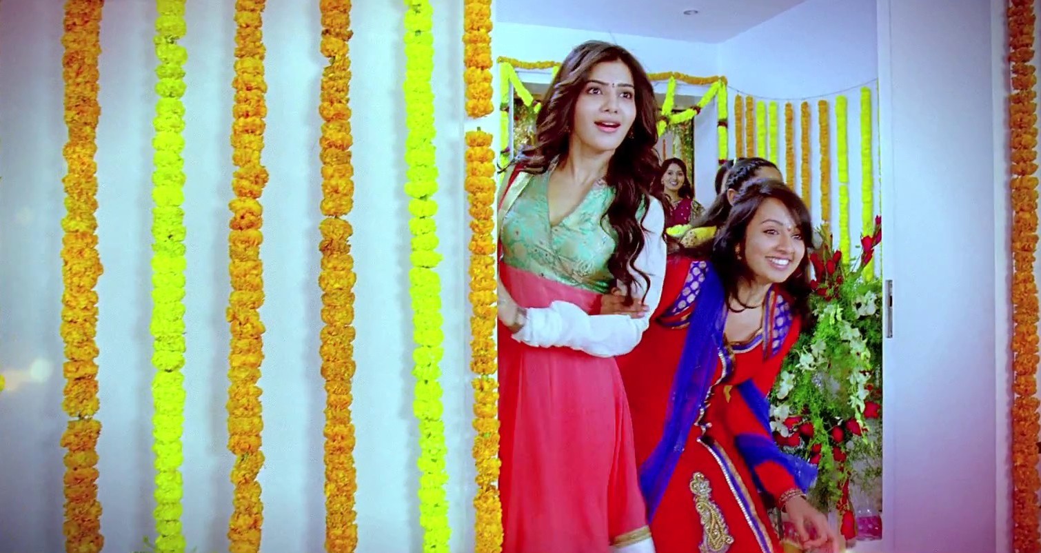 Samantha Wallpaper In Seethamma Vakitlo Sirimalle Vakitlo Sirimalle Chettu Wallpaper & Background Download