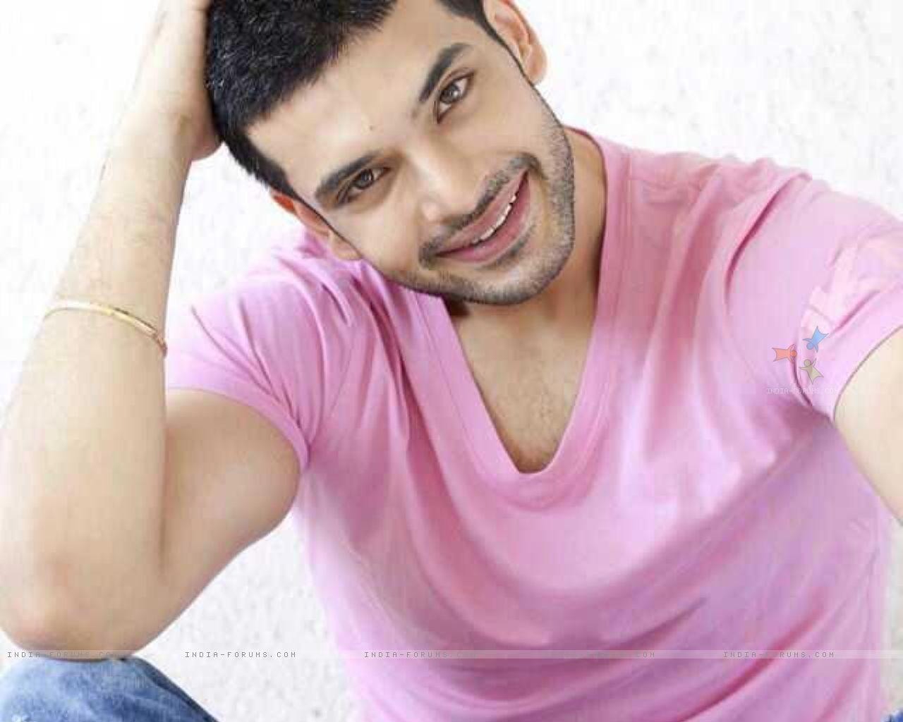 Karan Kundra changes his name!