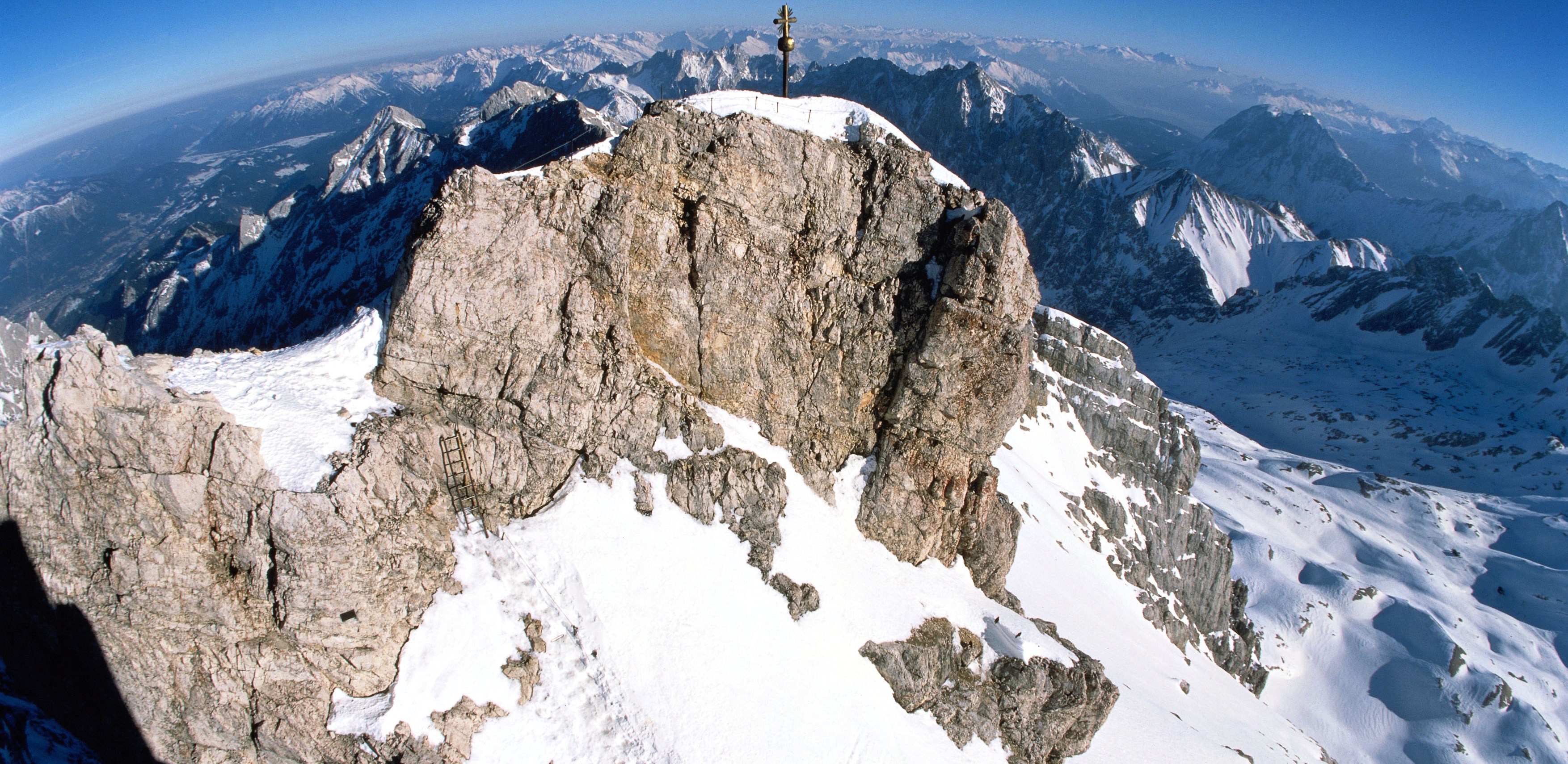 Zugspitze. Travel and Activities