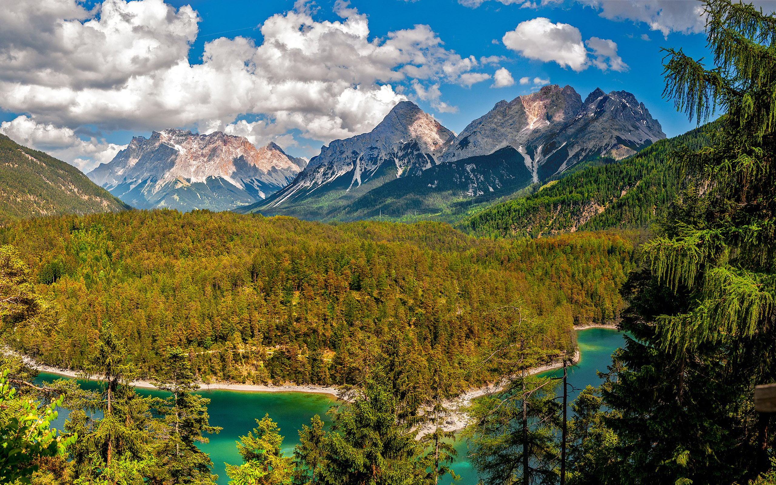 Zugspitze Peak 2.962 M The Highest Peak Of The Wetterstein Mountains In Germany And Europe South Of The Town Of Garmisch Partenkirchen Austria Germany Border 2560x1600, Wallpaper13.com