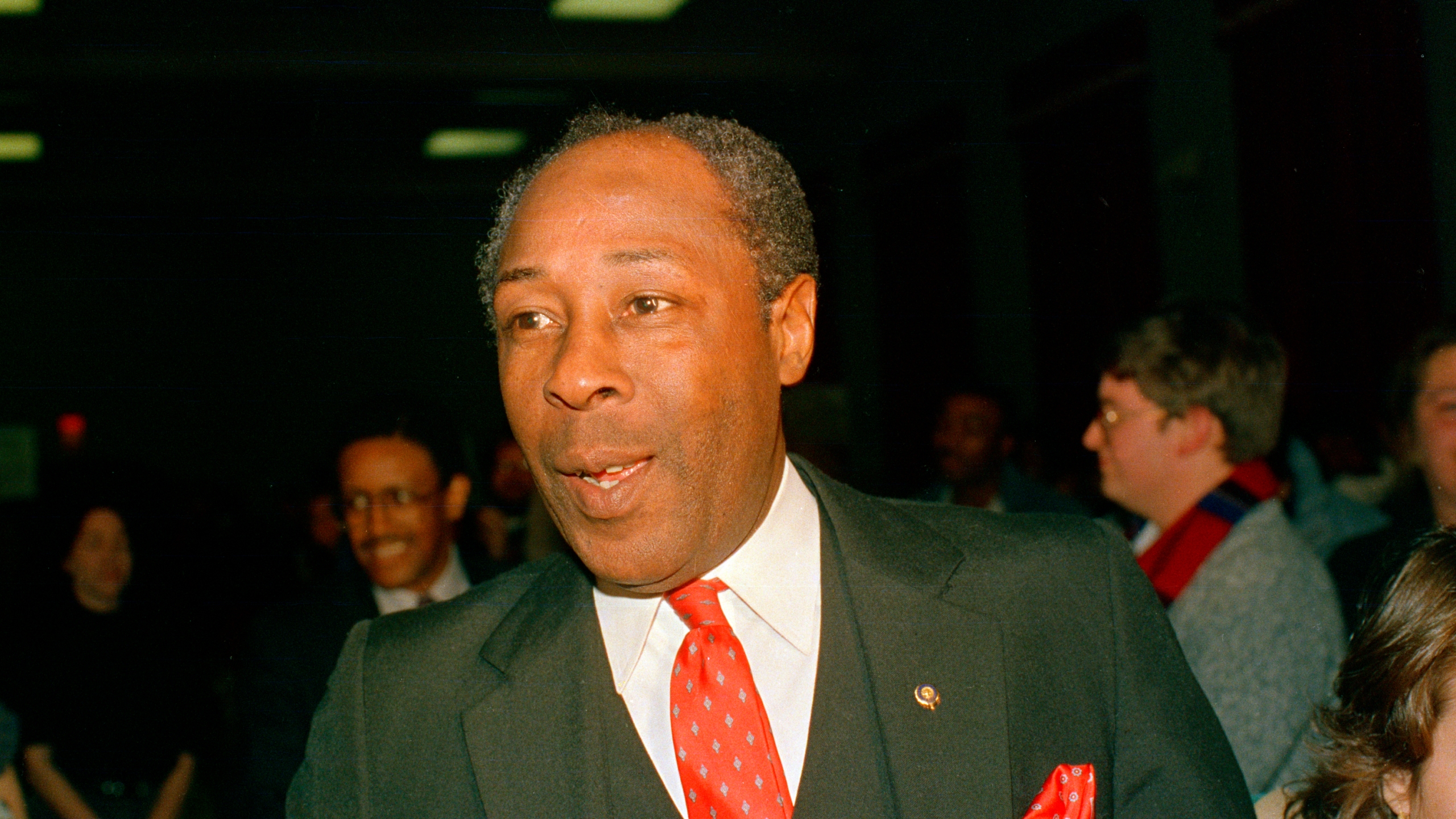 Principal Joe Clark, who inspired film 'Lean on Me, ' dies