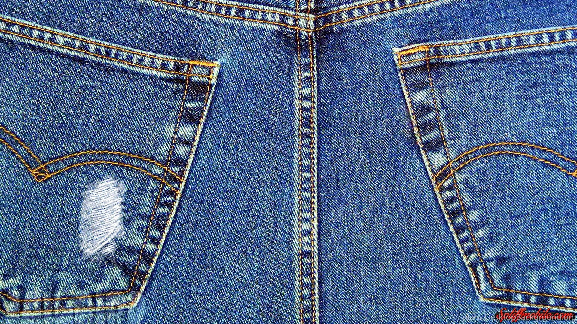 Голубая джинса. Шов на джинсах. Джинсовый шов. Строчка на джинсах. Задние карманы на джинсах.