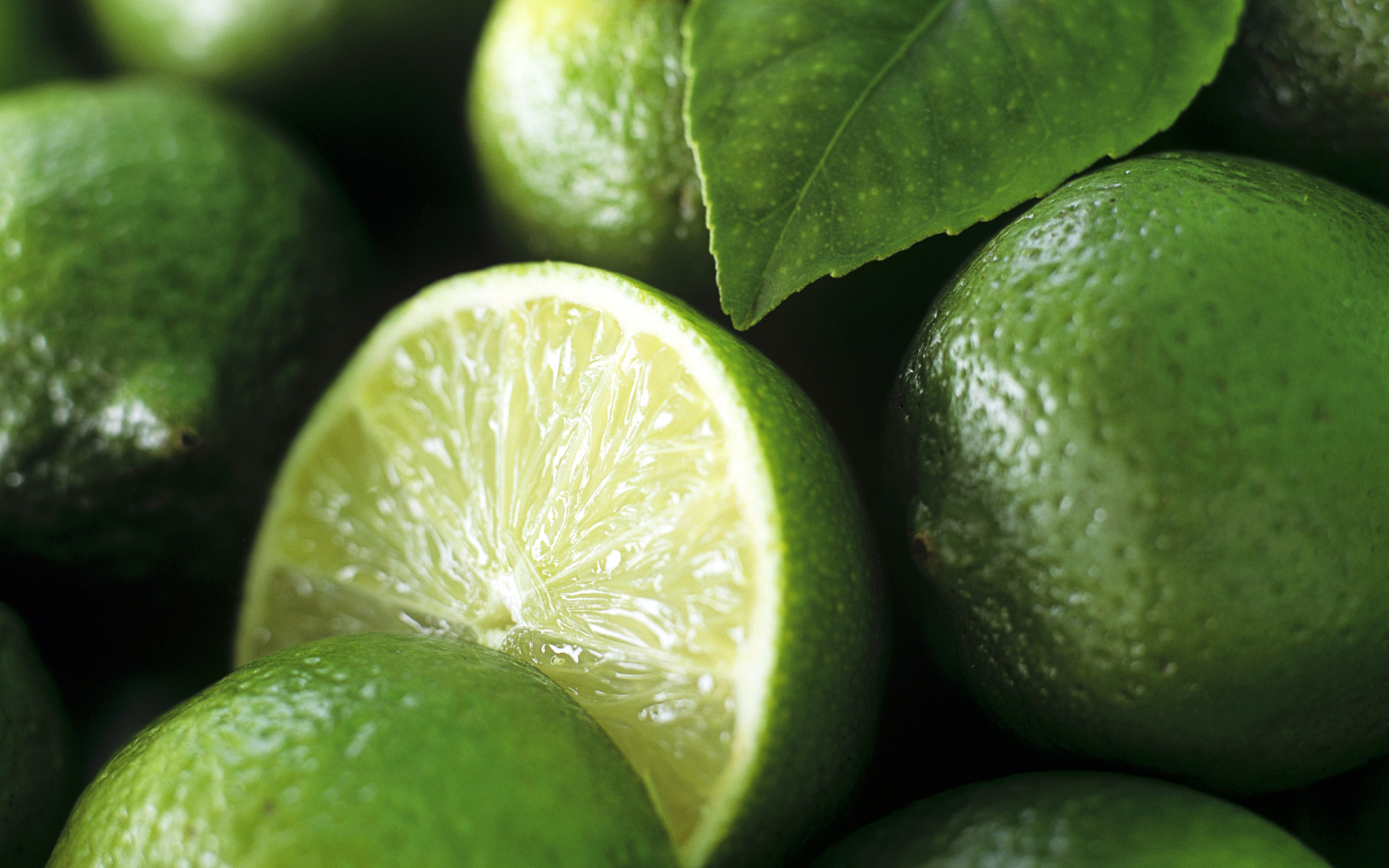 Fresh Fruit Close Up Wallpaper 44378 1920x1200px