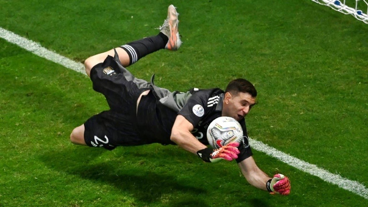 The Emiliano Martínez Miracles.. Best Saves Ever