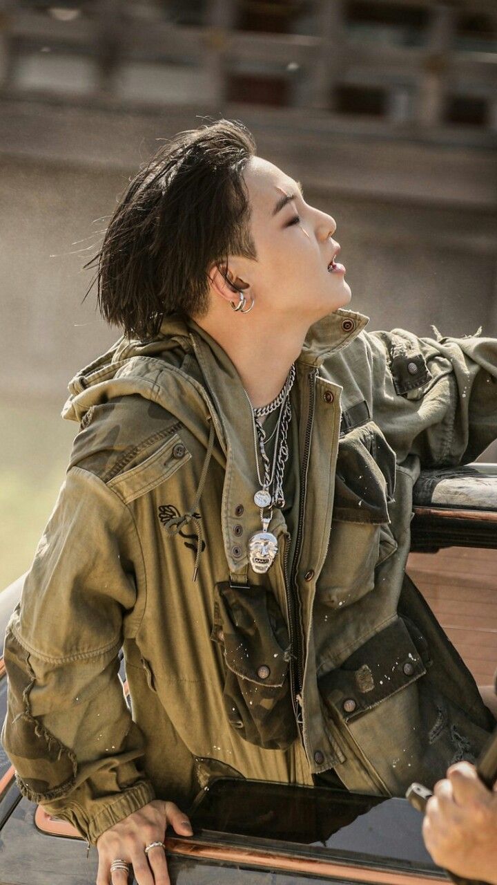 Beautiful Undercut Hairstyle Moment for Mobile Beautiful Undercut Hairstyle Moment for Mobile