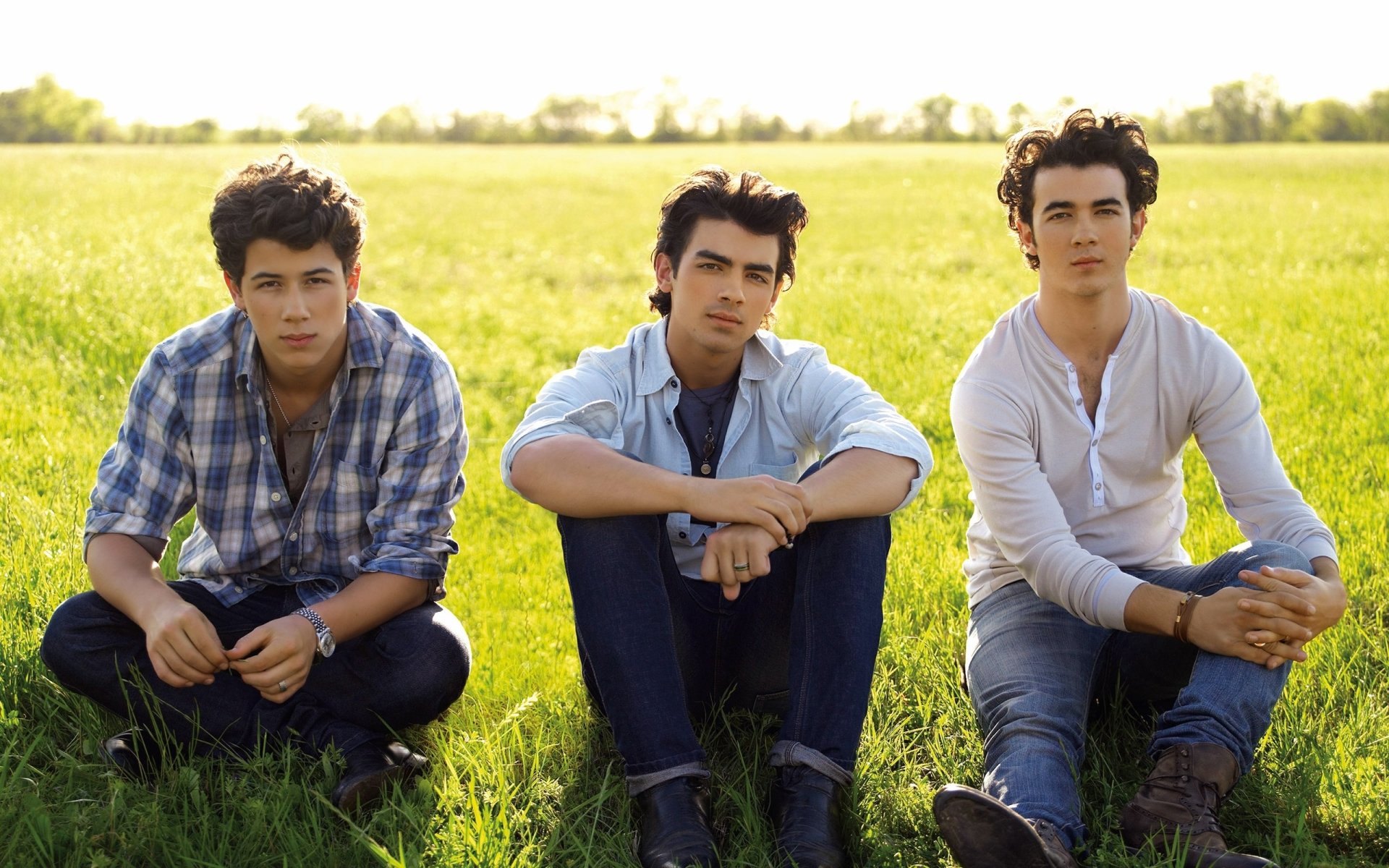 Jonas Brothers HD Wallpaper and Background Image