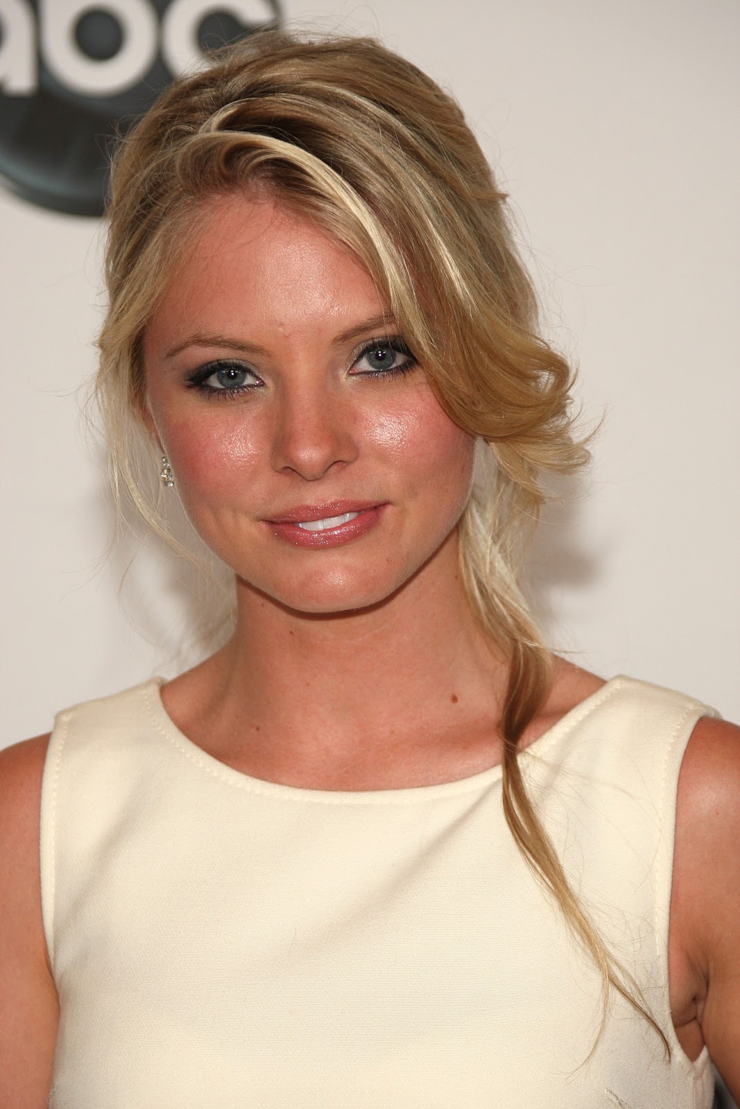 Picture of Kaitlin Doubleday.