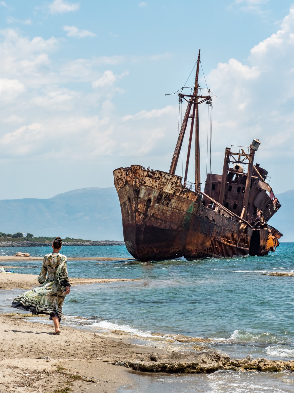 Sunken Ship Picture. Download Free Image