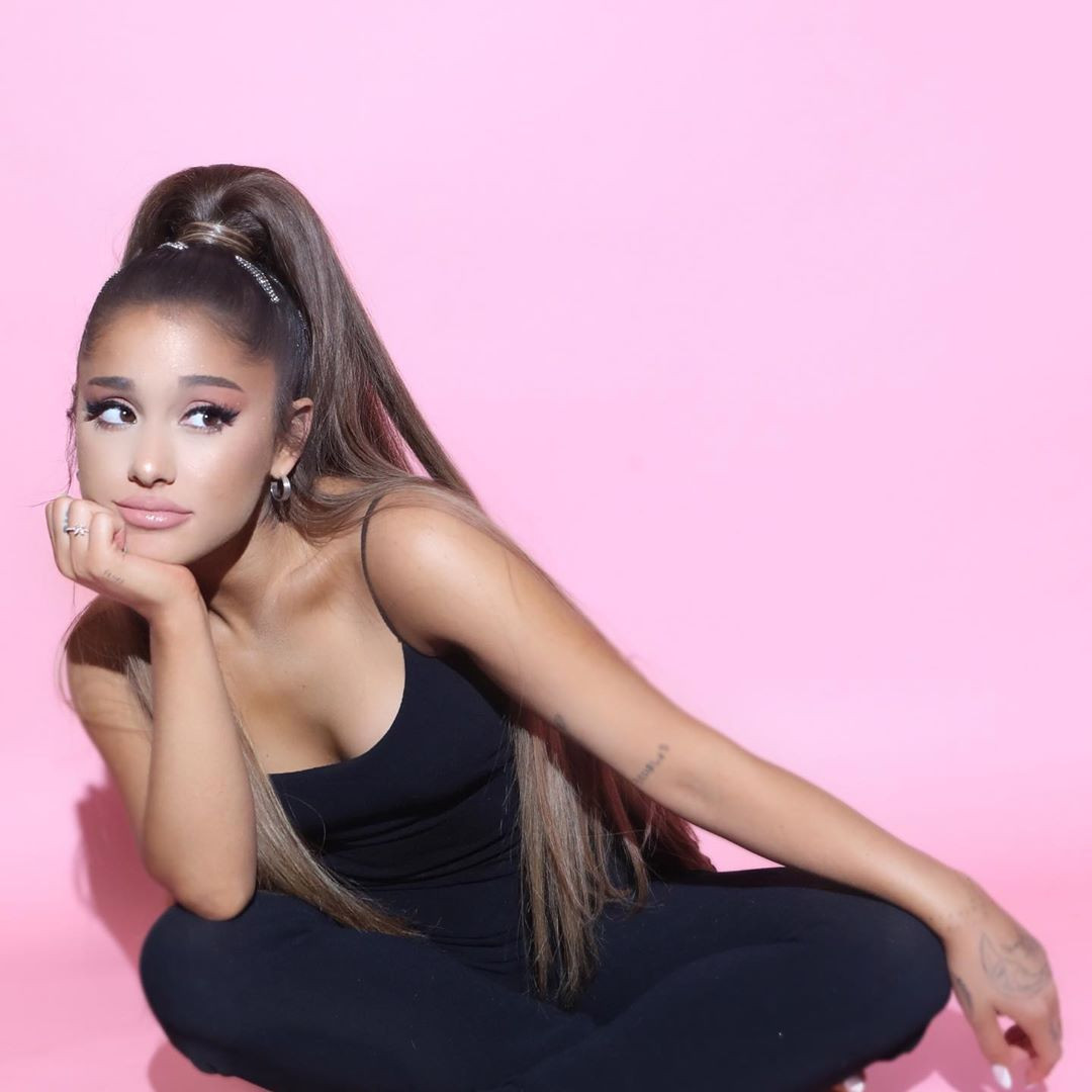 Ariana Grande wallpaper