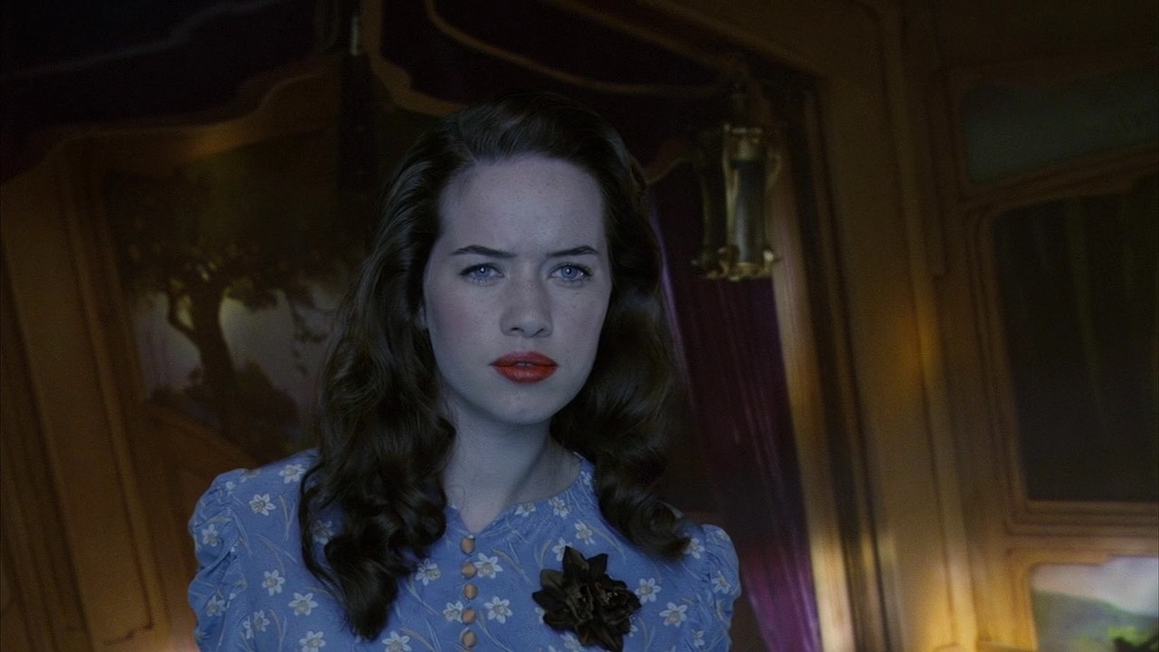 The Voyage of the Dawn Treader Pevensie Image