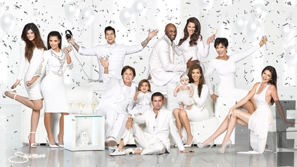 Kim Unveils All White Kardashian Family Christmas Card