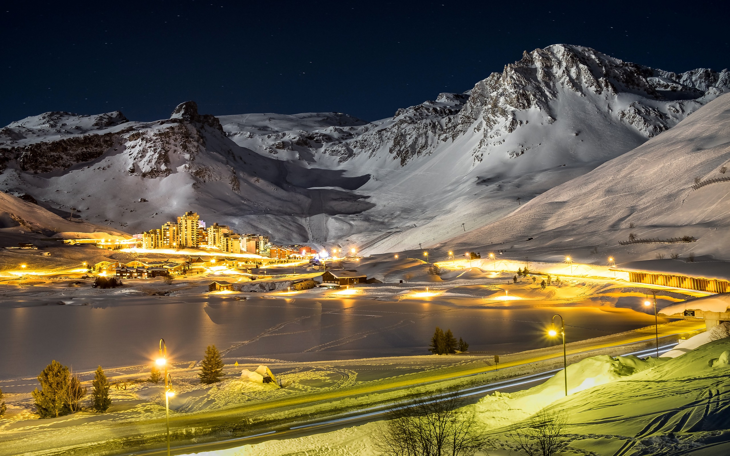 Winter Night in Mountain Village HD Wallpaper