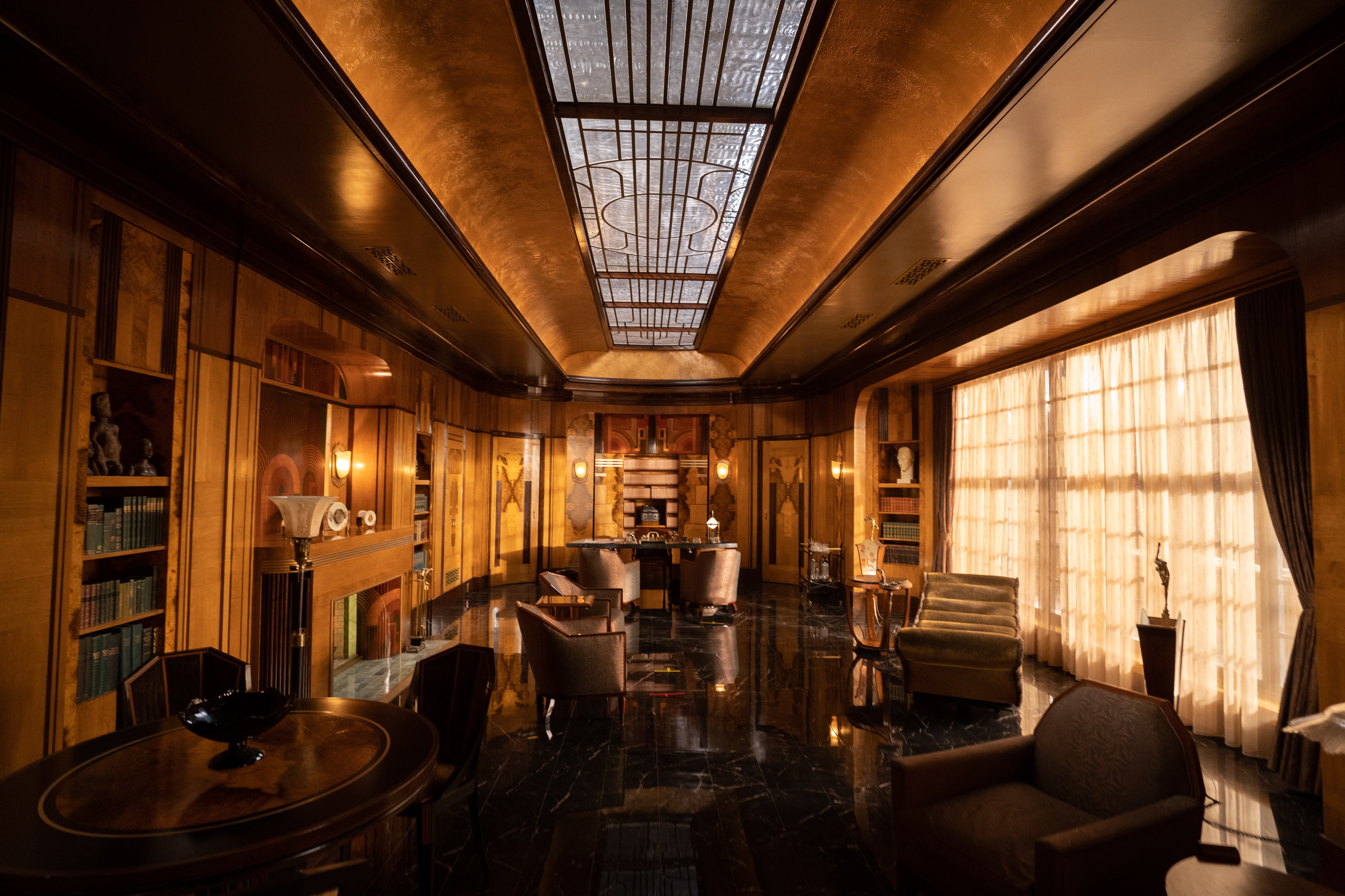 In 'Nightmare Alley, ' Art Deco Furniture Stars Alongside Cate Blanchett and Bradley Cooper