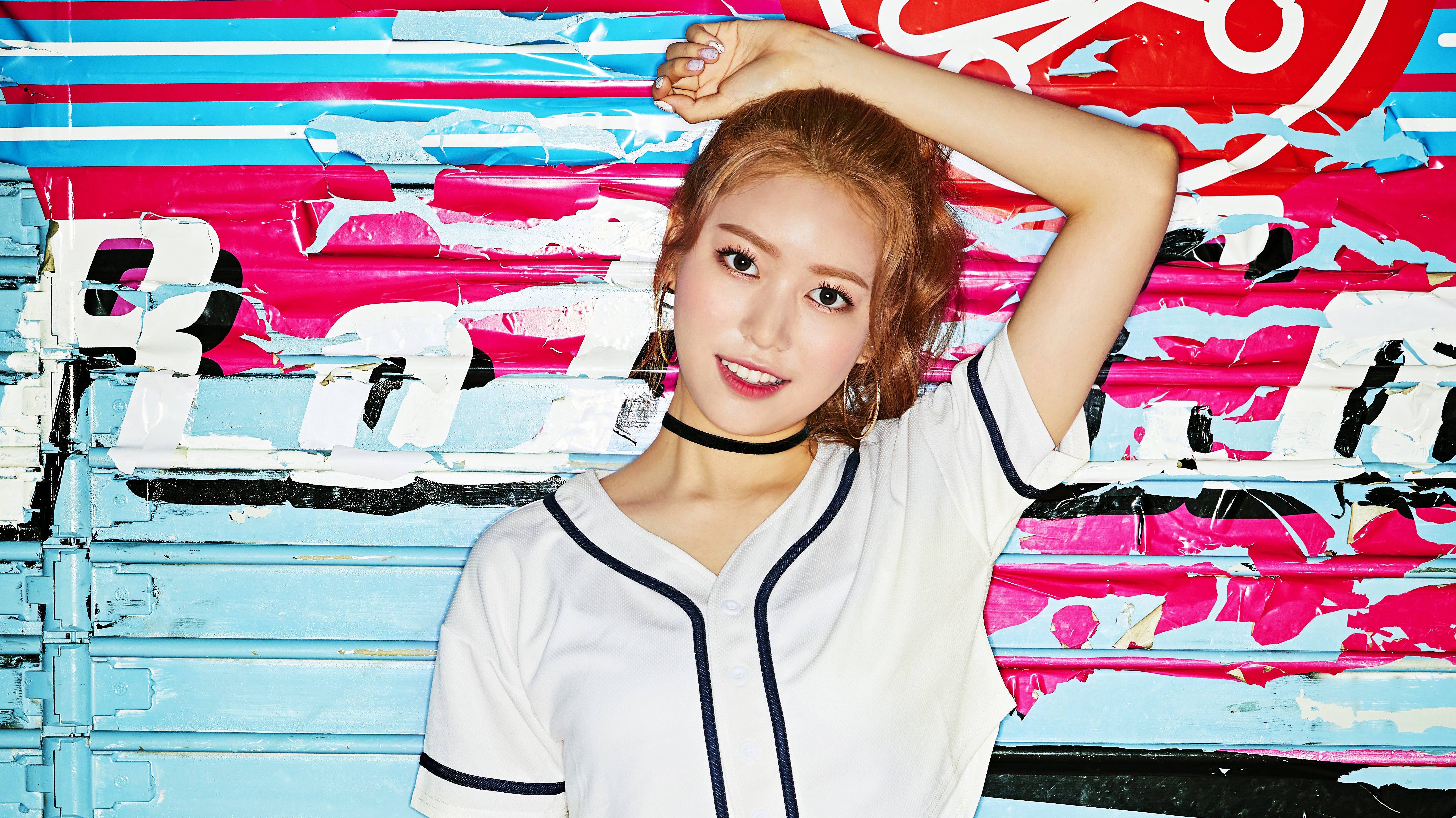 Jane MOMOLAND BAAM Fun to The World 8K