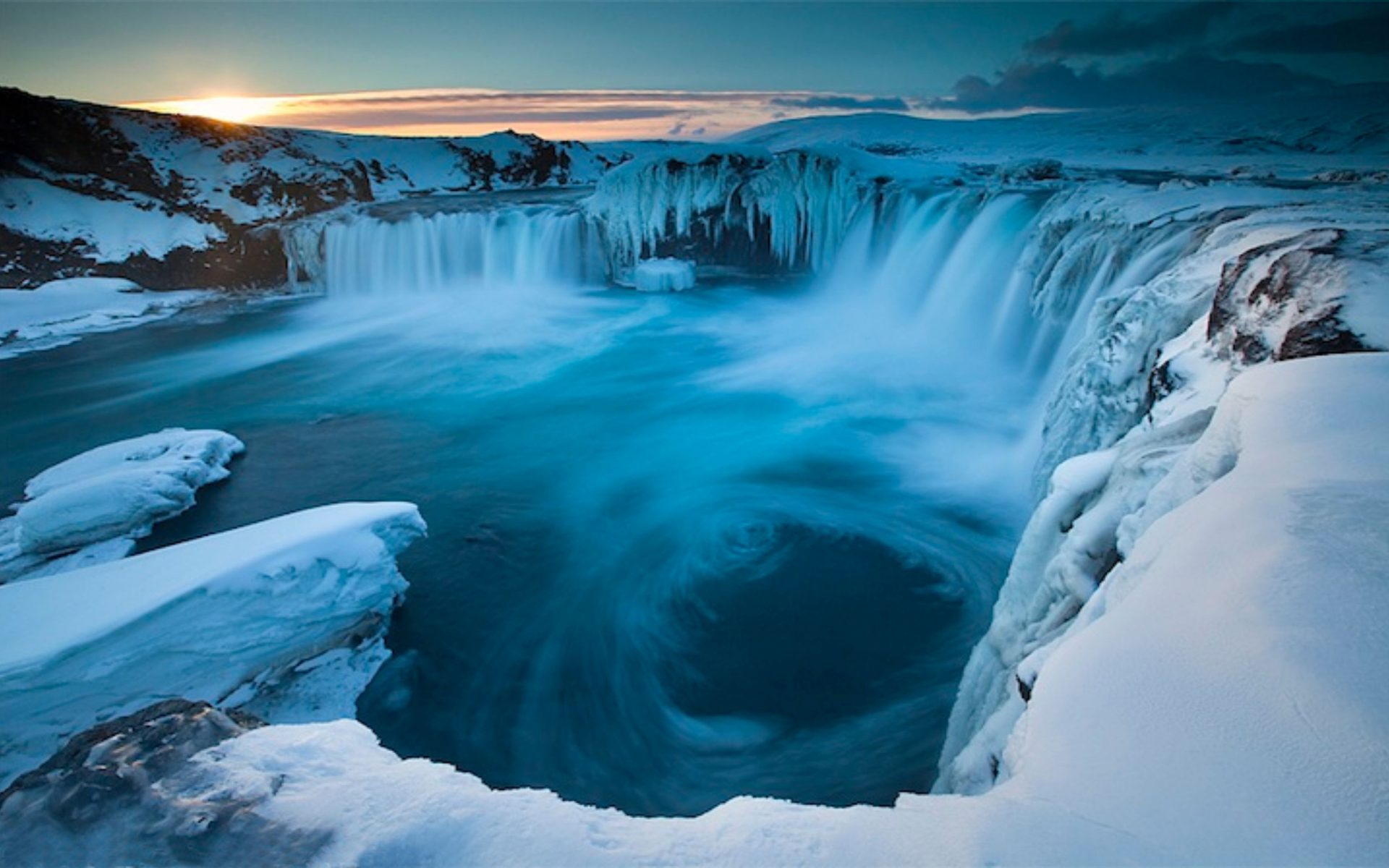 Goðafoss Waterfall Winter Iceland Desktop Wallpaper HD 3200x2000, Wallpaper13.com