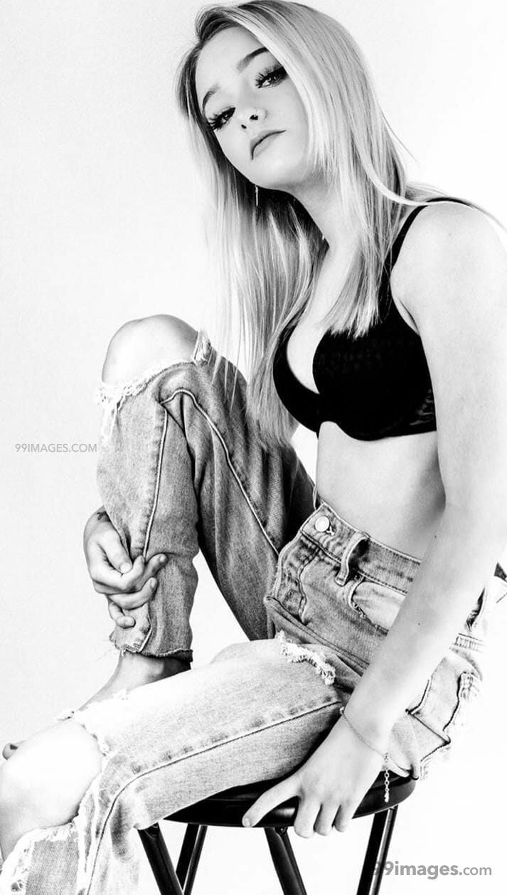 Zoe LaVerne HD Wallpaper (Desktop Background / Android / iPhone) (1080p, 4k) (713x1258)