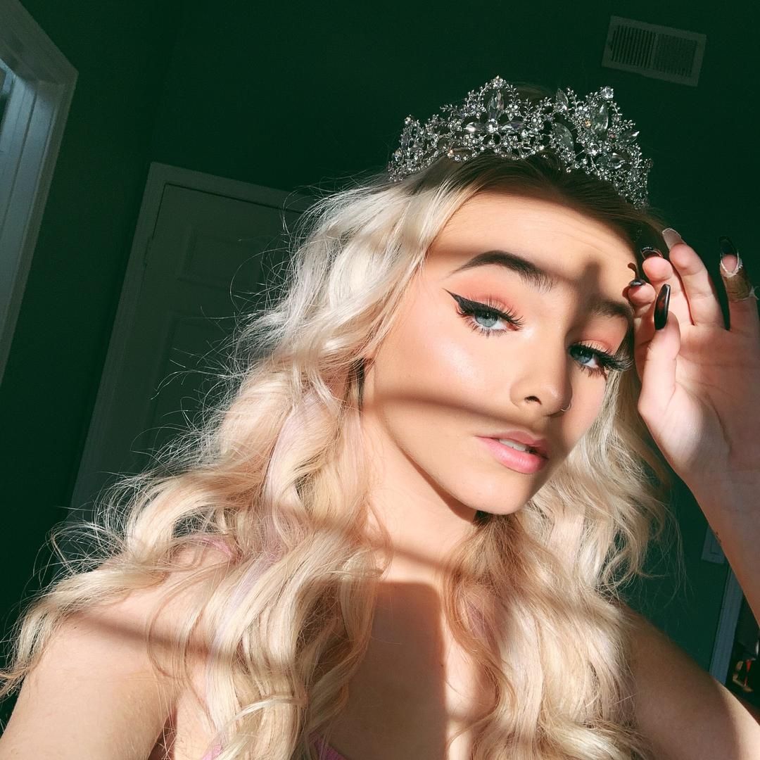 Who is Zoe LaVerne Dating? TikTok Star's Relationship With Dawson Day
