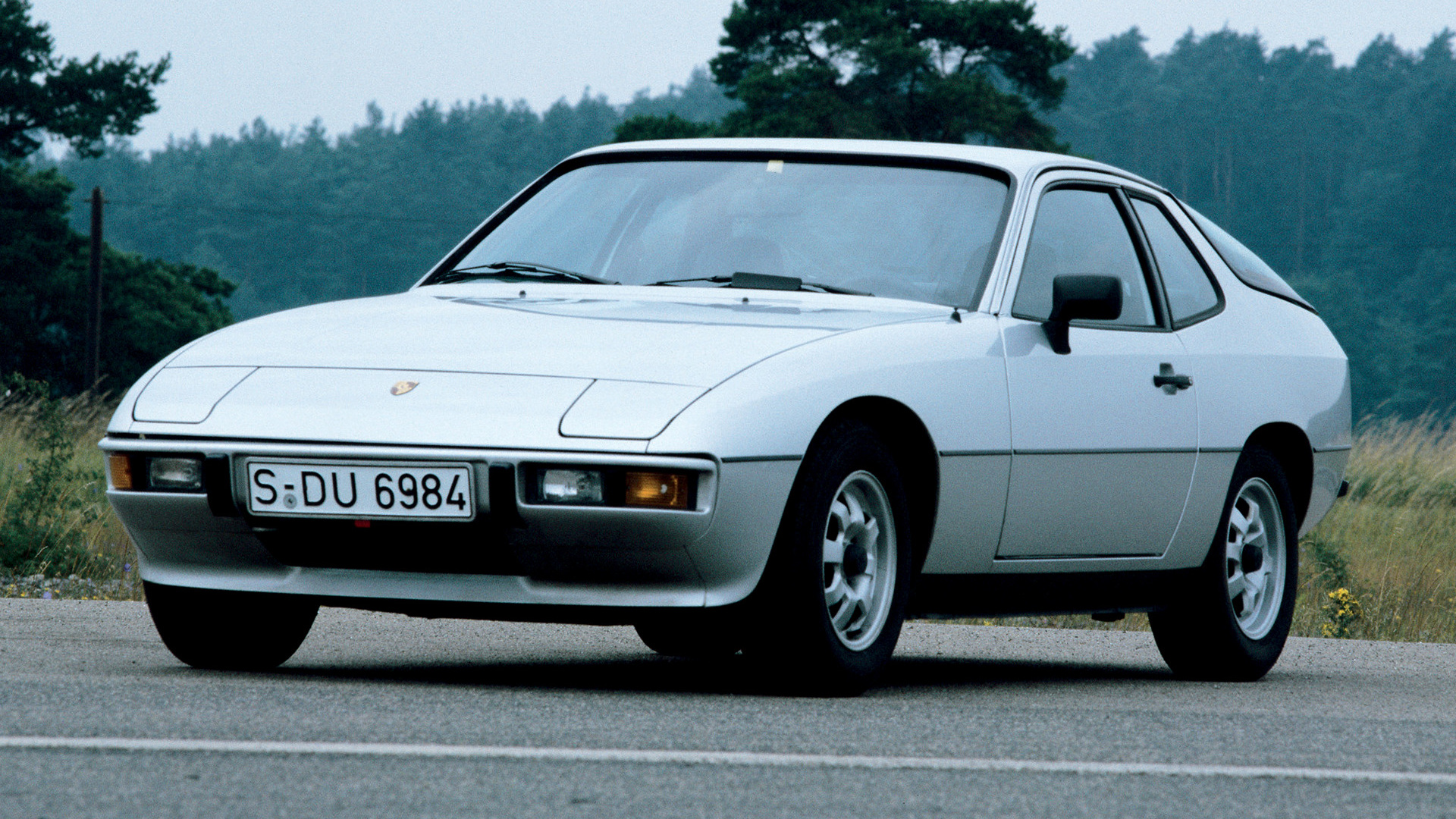 Porsche 924 and HD Image