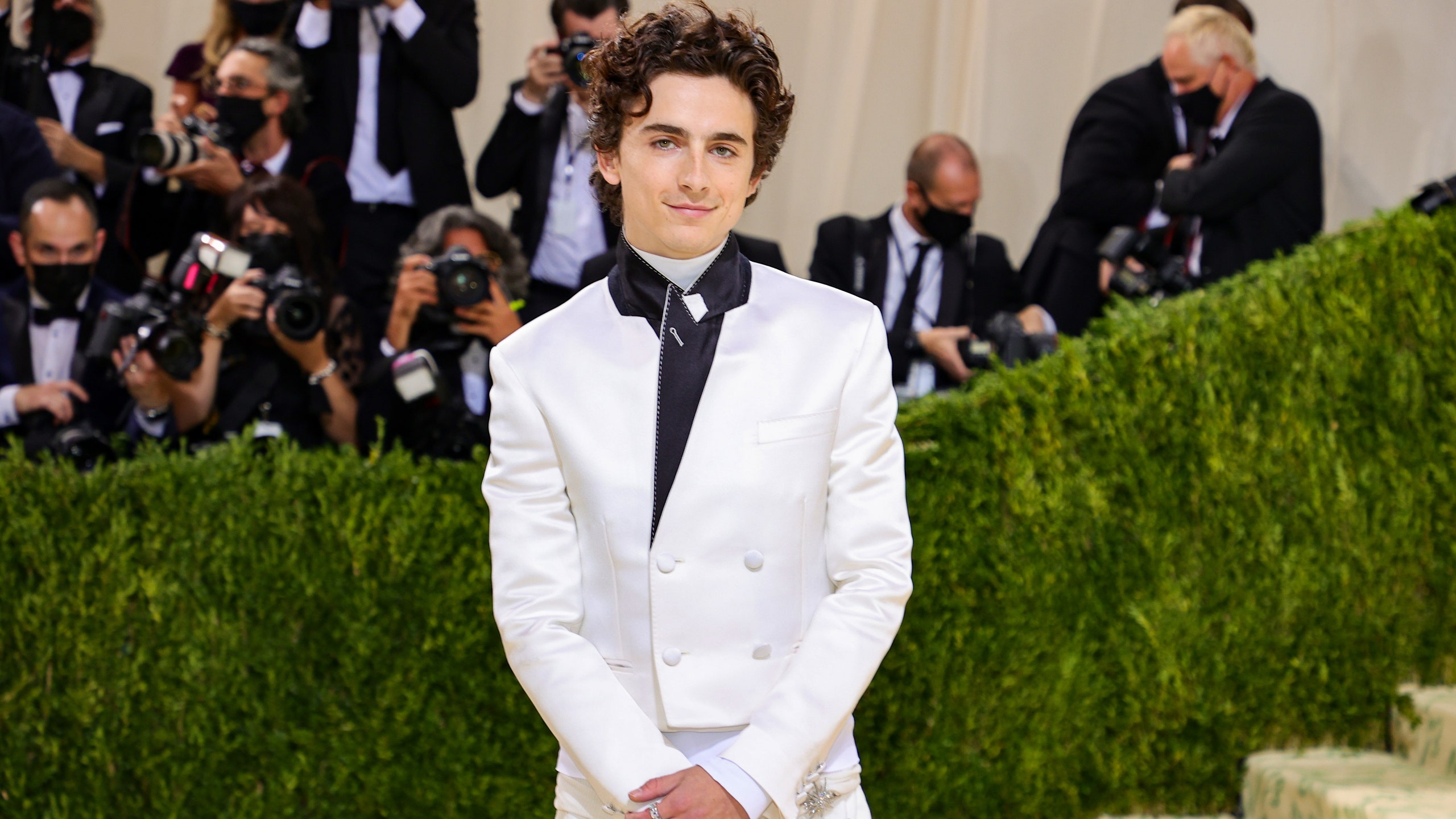 Timothee Chalamet Met Gala 2021 Wallpaper 2k Quad HD